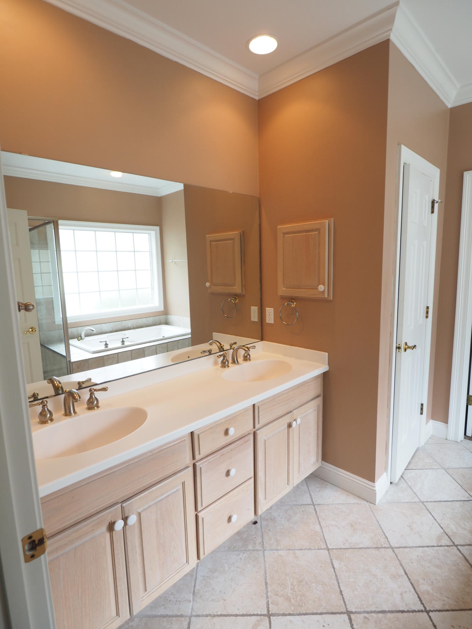 OAKMONT PLACE - Residential