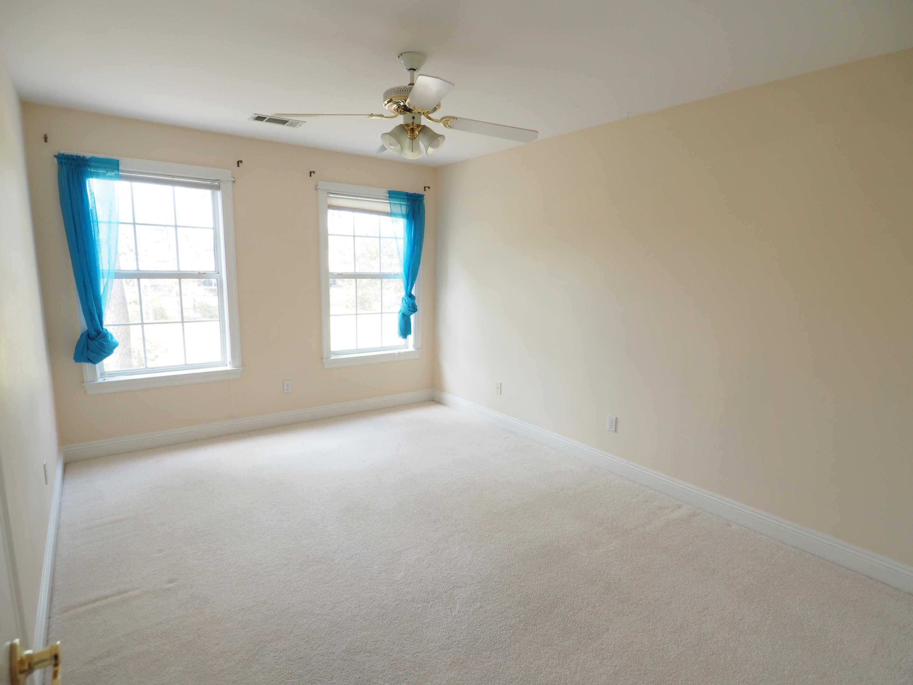 OAKMONT PLACE - Residential