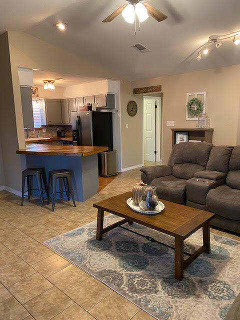 FOREST PINES 2ND ADDN - Residential