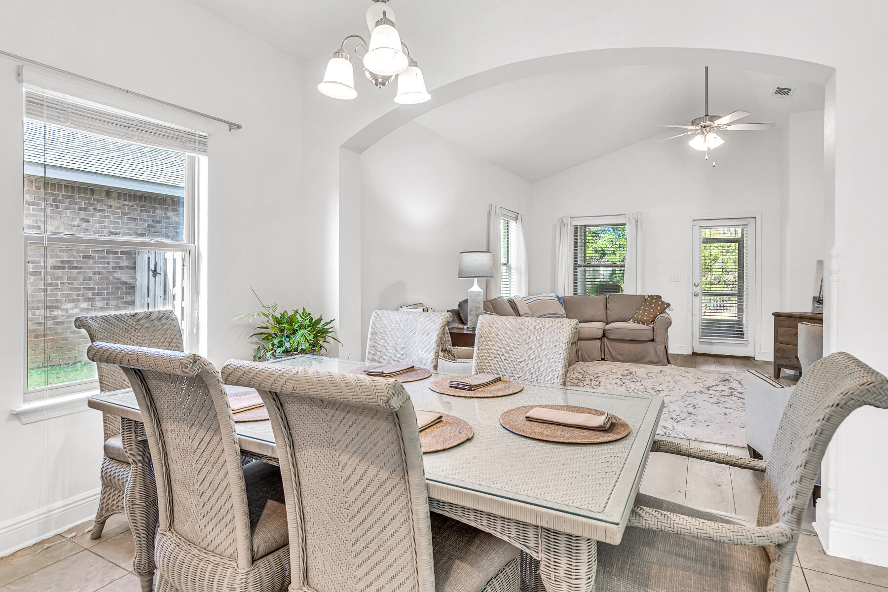 Santa Rosa Beach, Florida 32459, United States, 3 Bedrooms Bedrooms, ,2 BathroomsBathrooms,Residential,Pending,51666