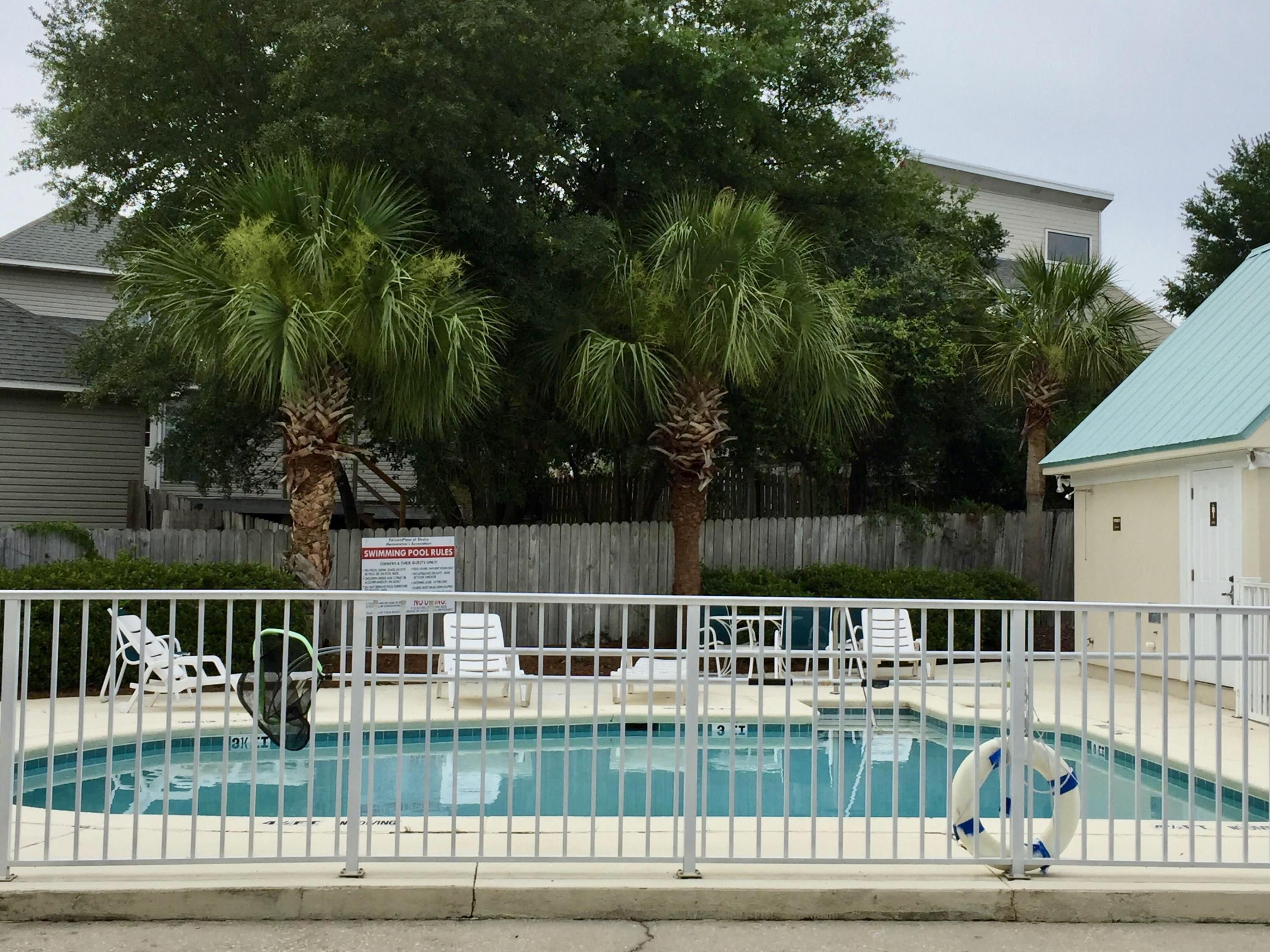 PELICAN PLACE T/H EAST - Residential