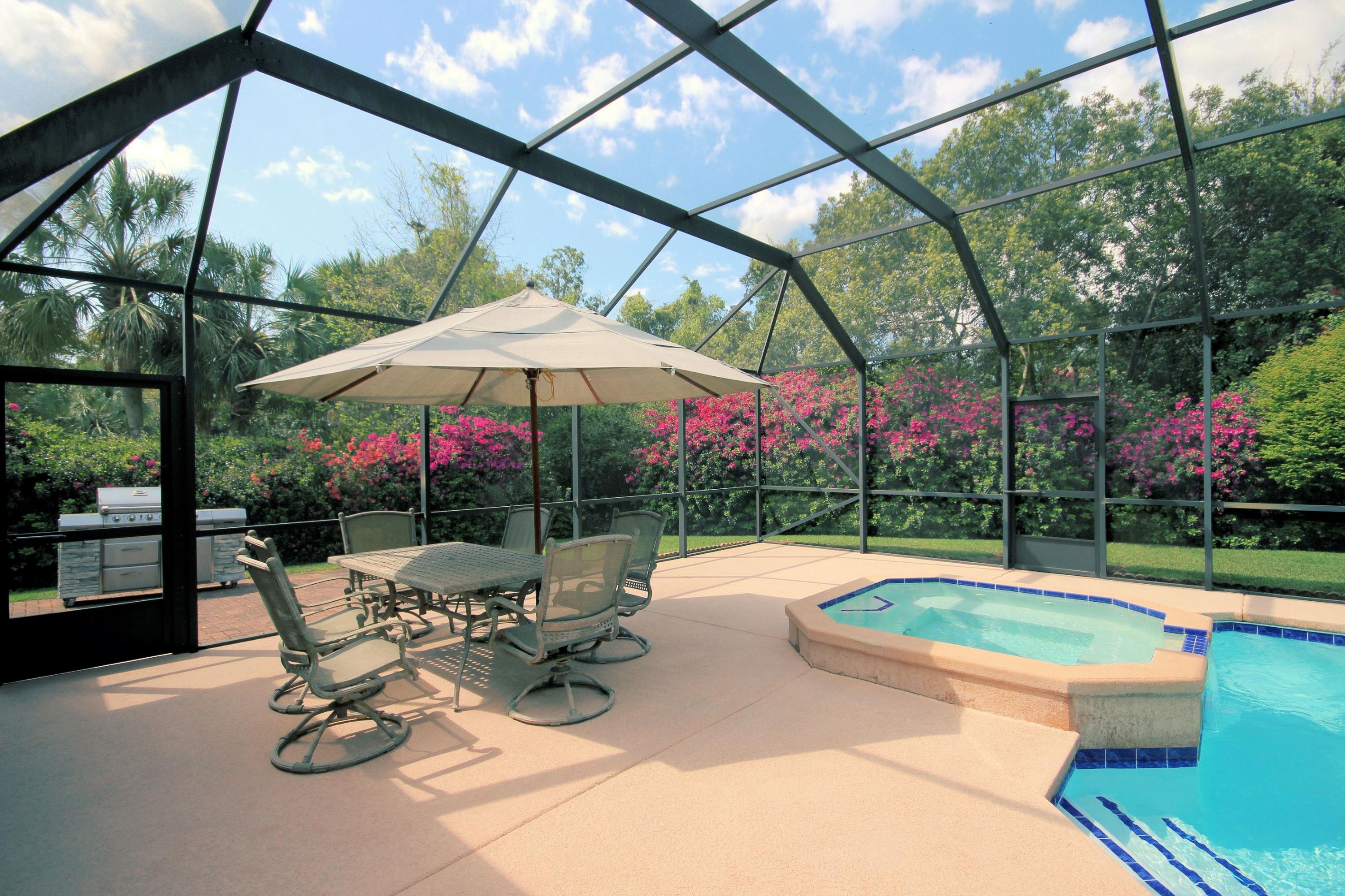 ST ANDREWS EAST BLUEWATER BAY - Residential