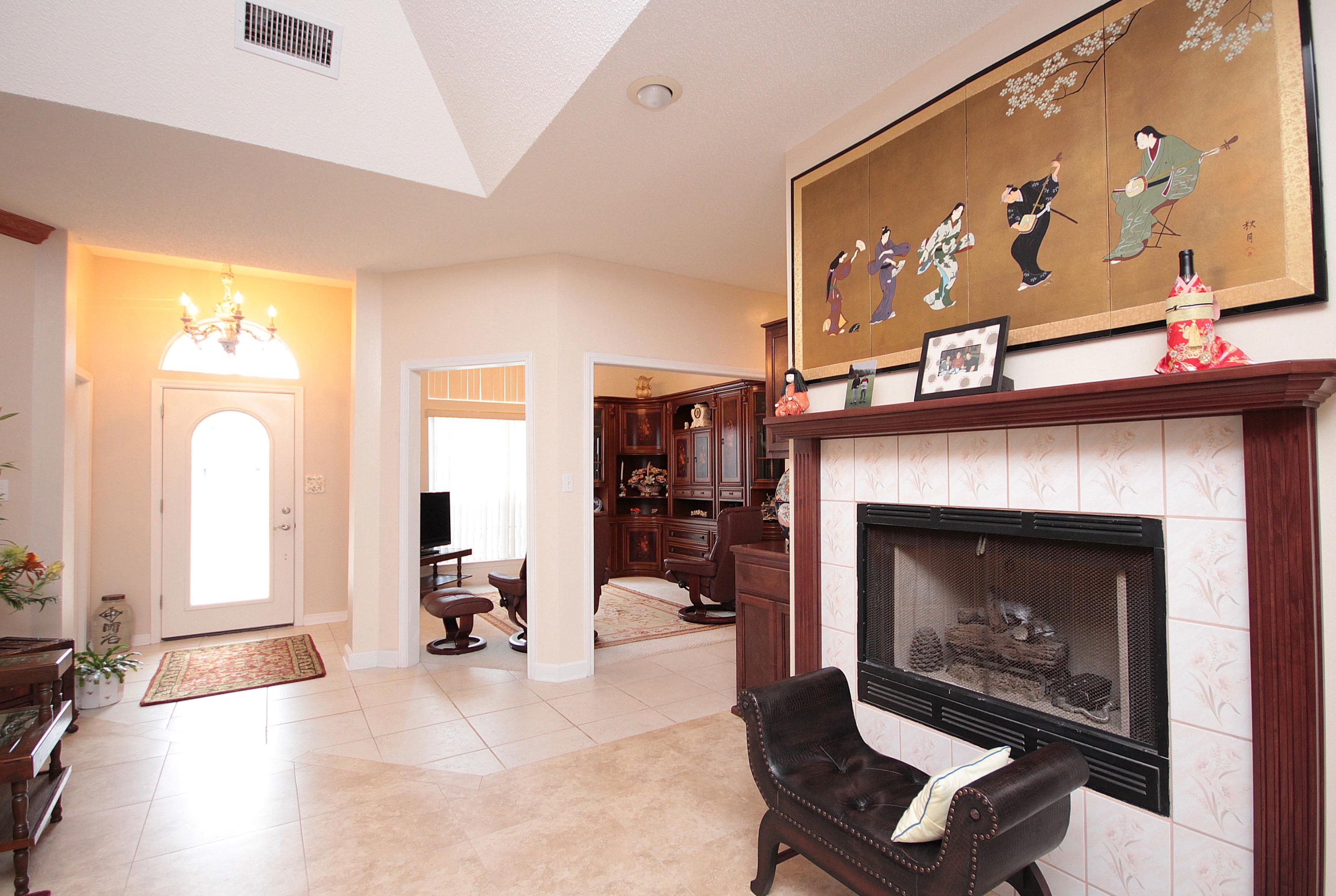 ST ANDREWS EAST BLUEWATER BAY - Residential