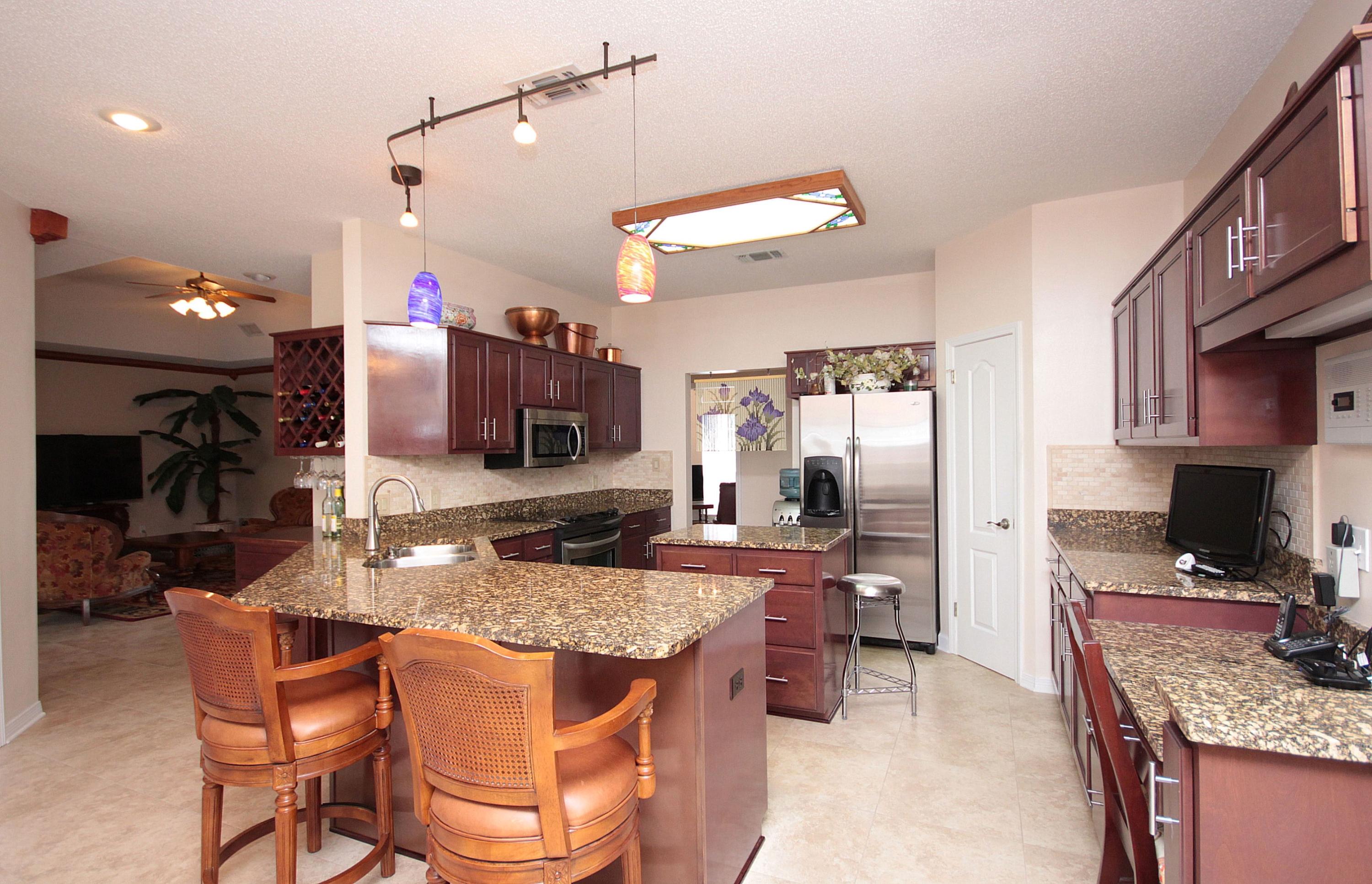 ST ANDREWS EAST BLUEWATER BAY - Residential