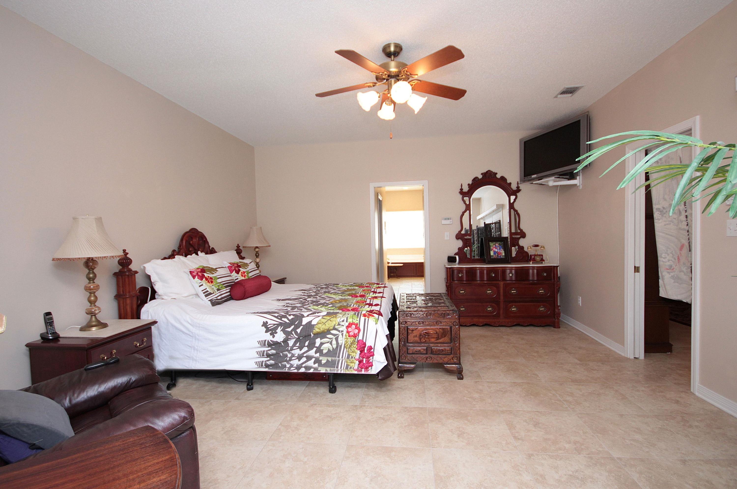 ST ANDREWS EAST BLUEWATER BAY - Residential