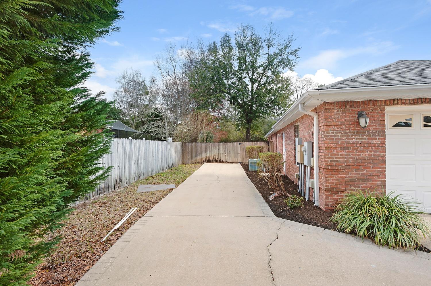 ROCKY BAYOU ESTATES 01 - Residential