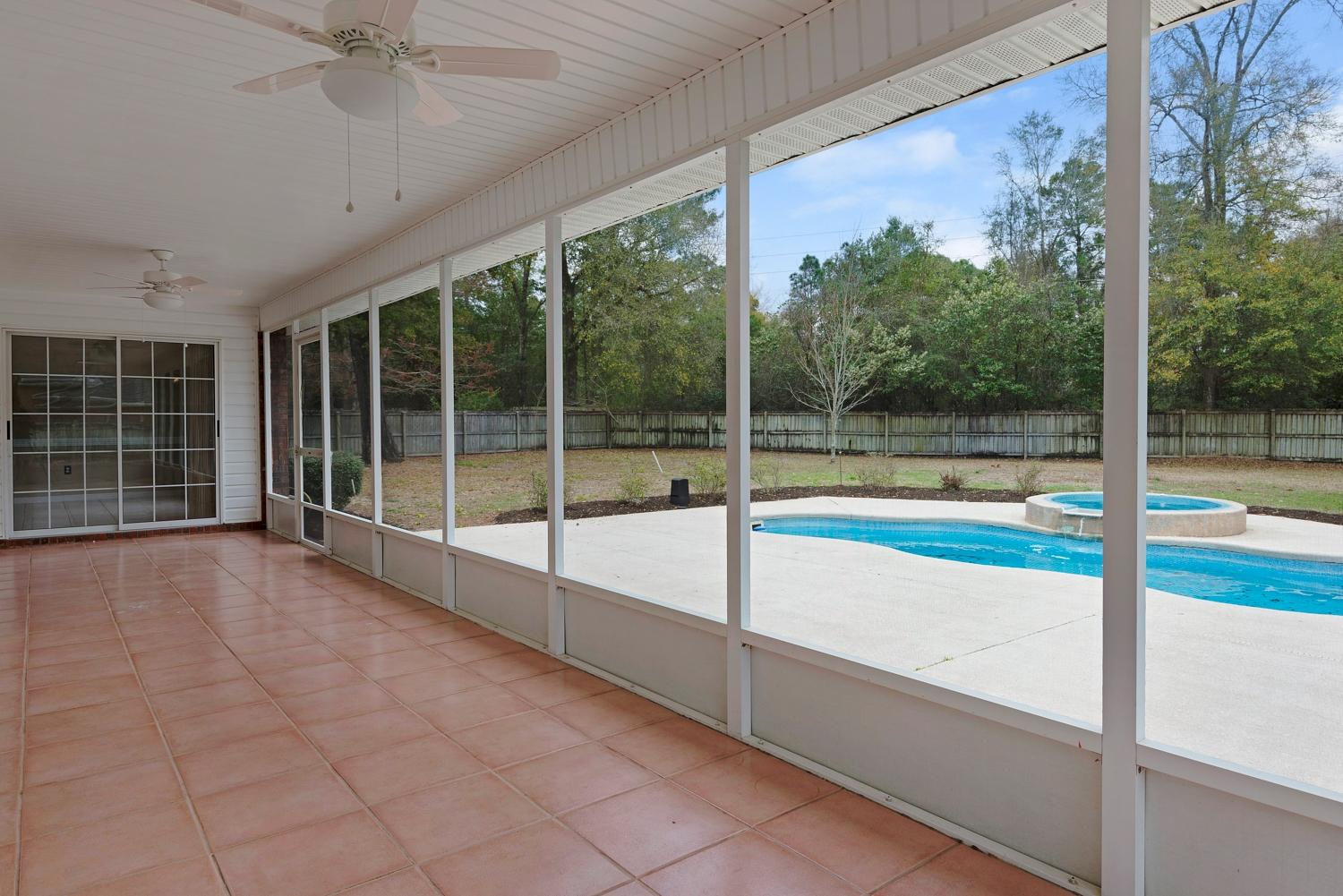 ROCKY BAYOU ESTATES 01 - Residential