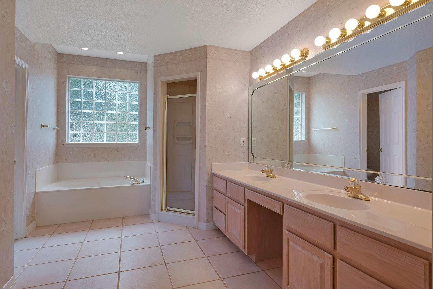 ROCKY BAYOU ESTATES 01 - Residential