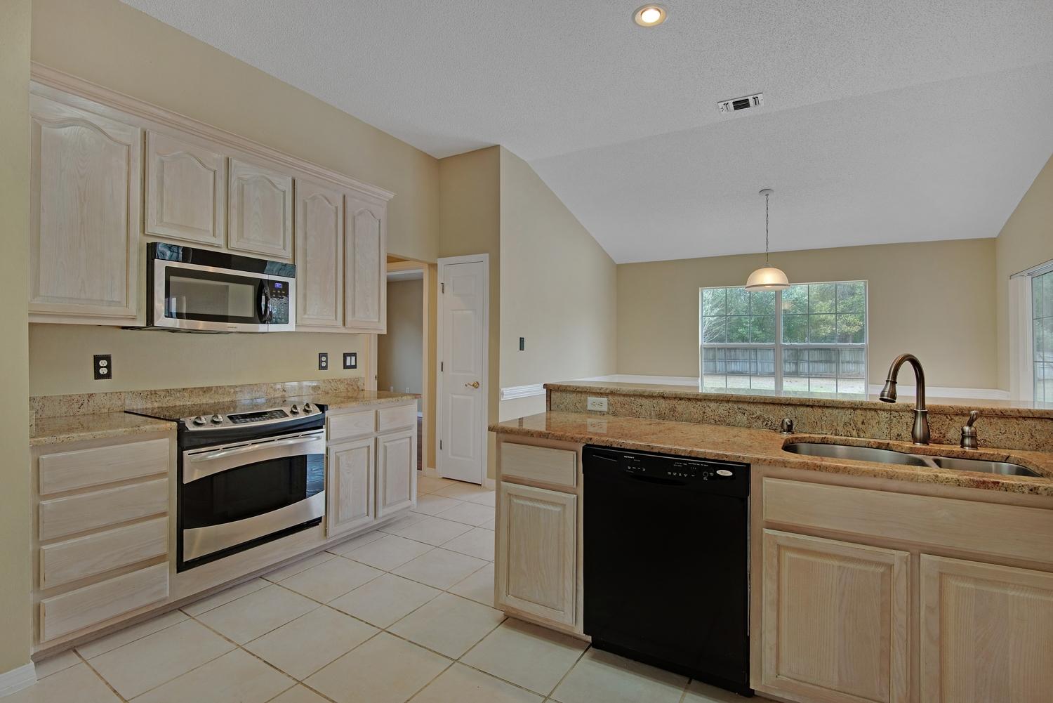 ROCKY BAYOU ESTATES 01 - Residential