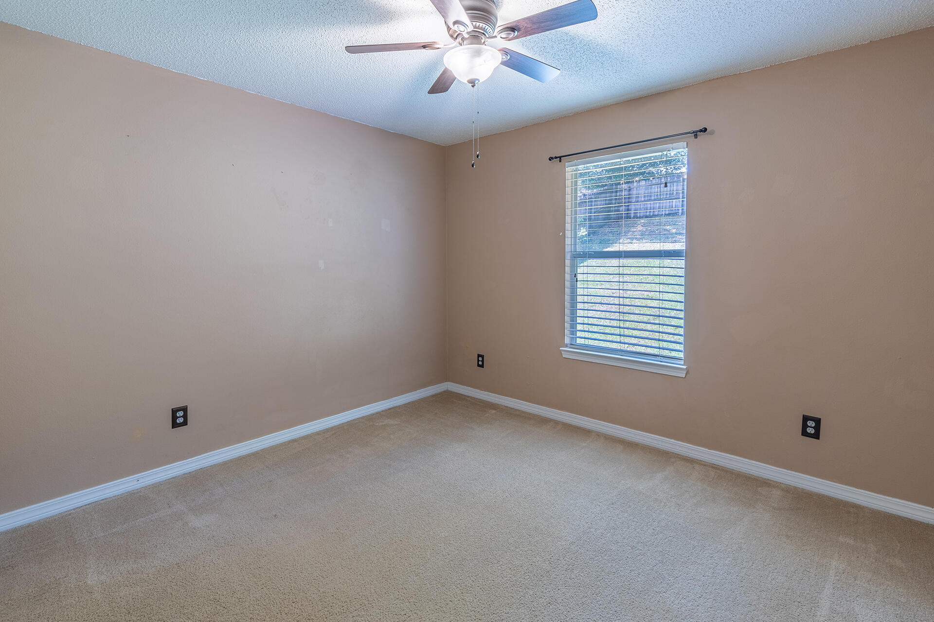 COUNTRYVIEW ESTATES 10TH ADDN - Residential