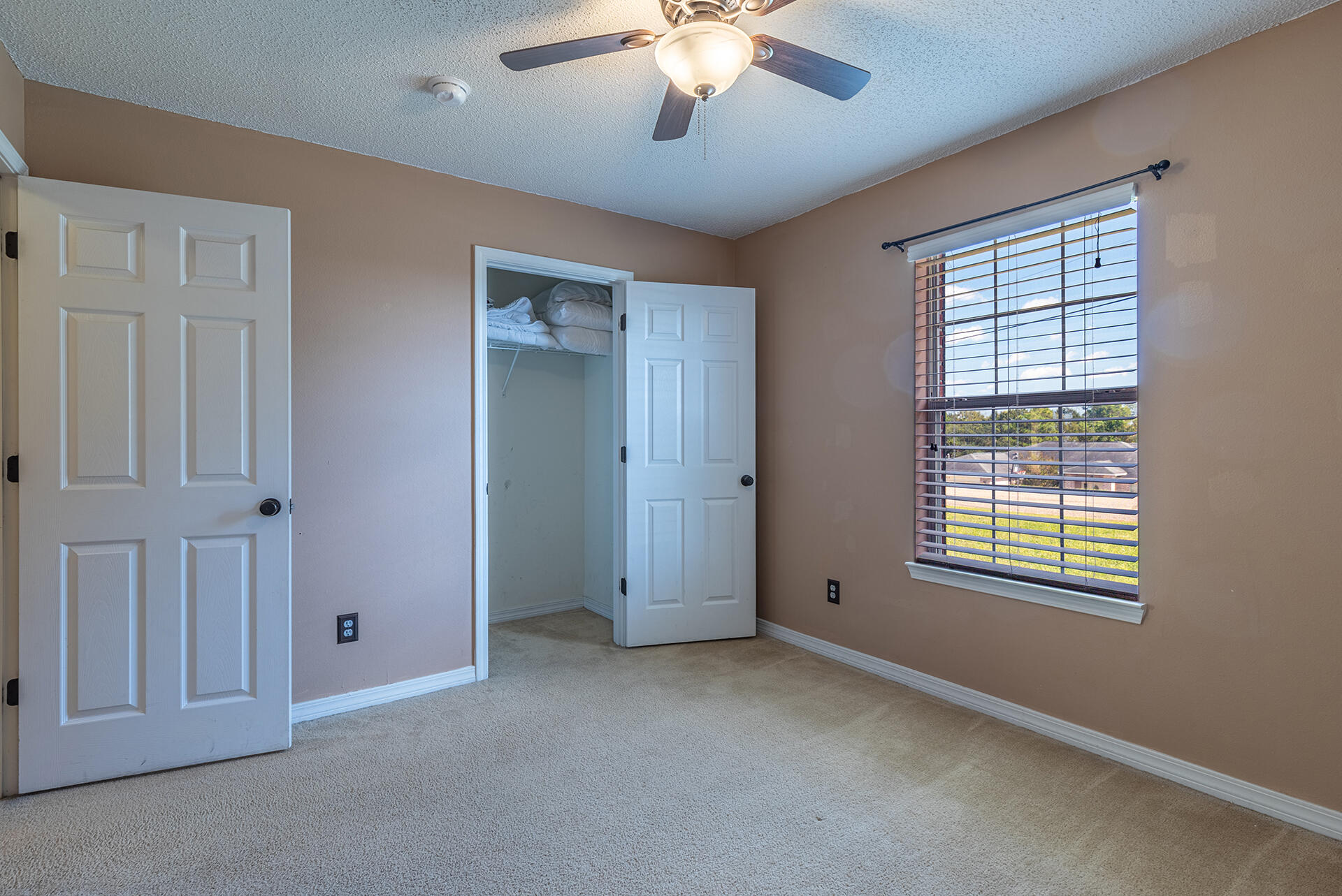 COUNTRYVIEW ESTATES 10TH ADDN - Residential