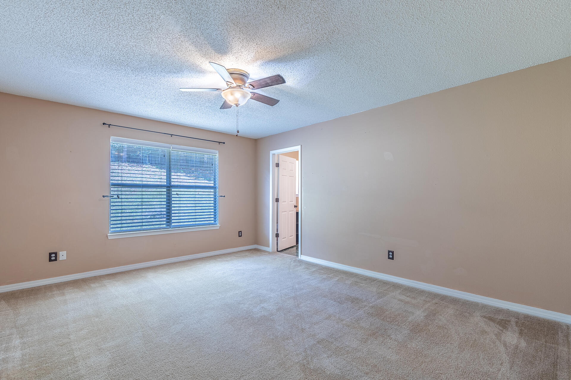 COUNTRYVIEW ESTATES 10TH ADDN - Residential