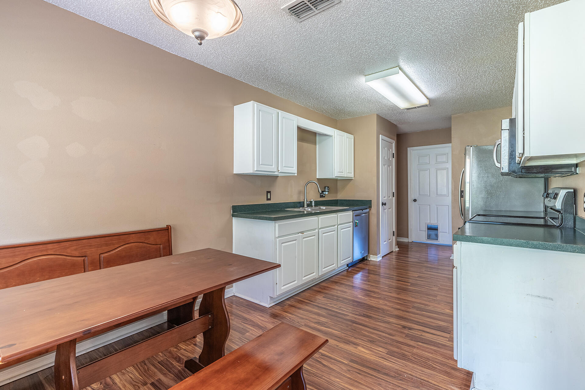 COUNTRYVIEW ESTATES 10TH ADDN - Residential