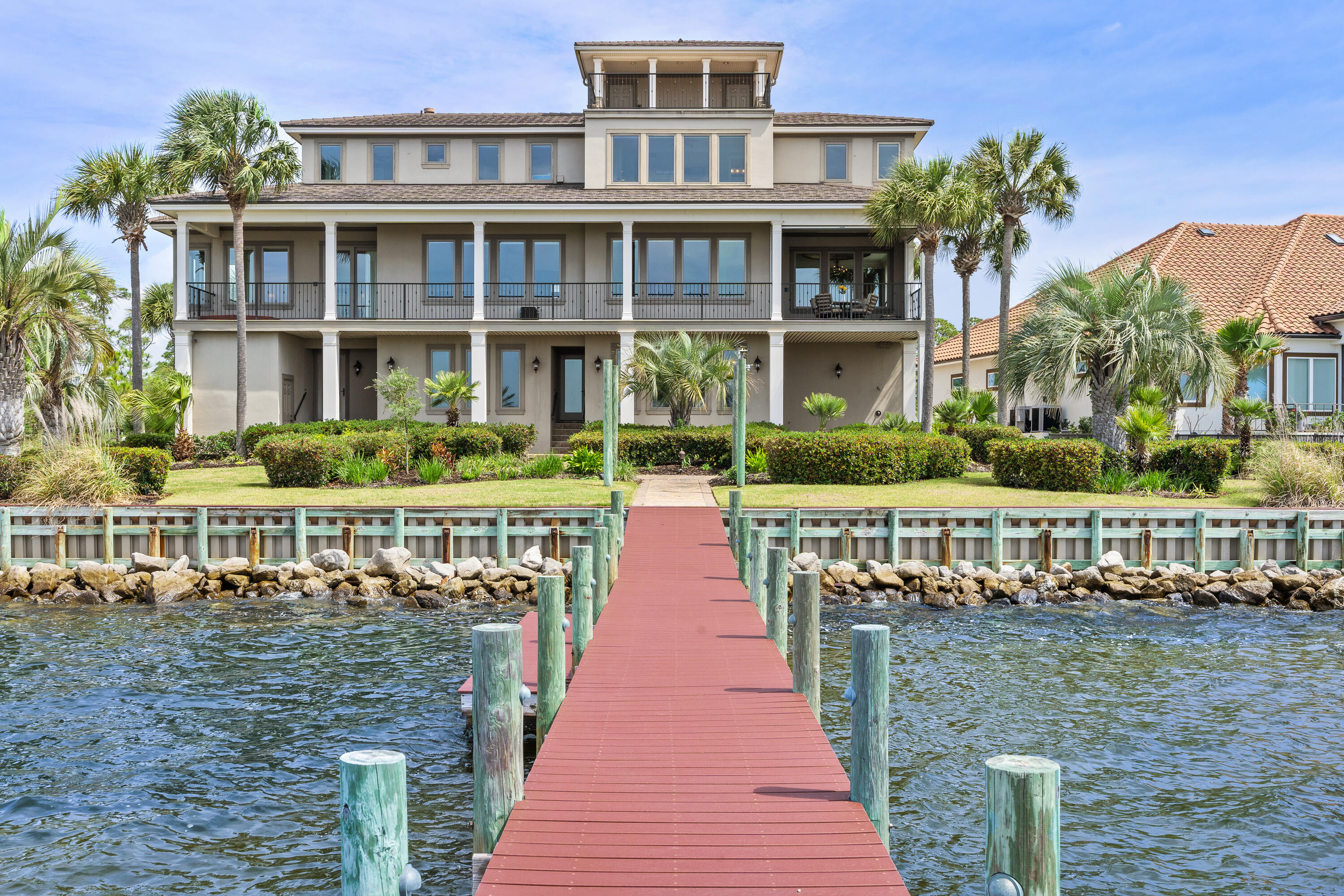 BLACK POINTE - Residential