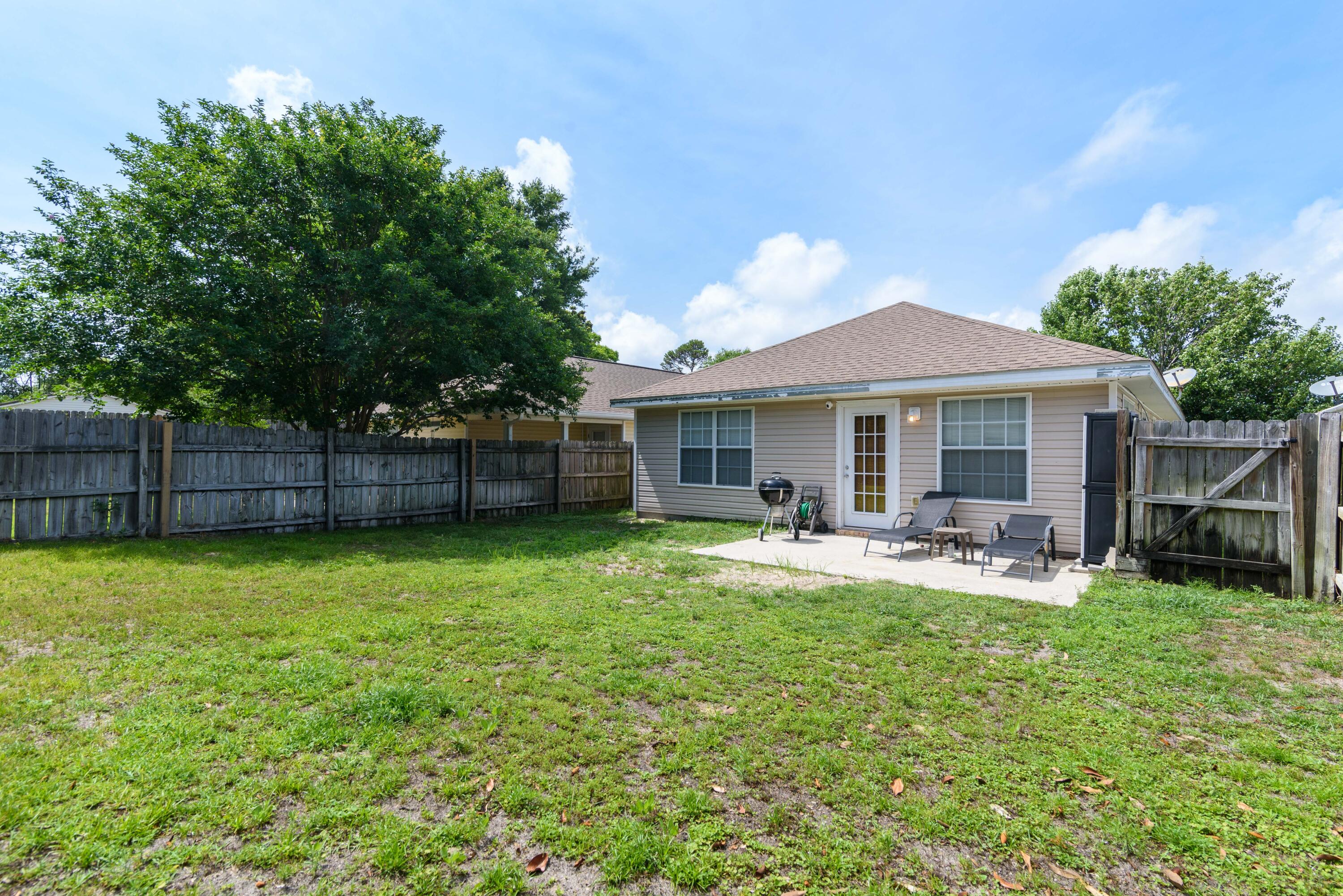 SHADOW LAKES - Residential