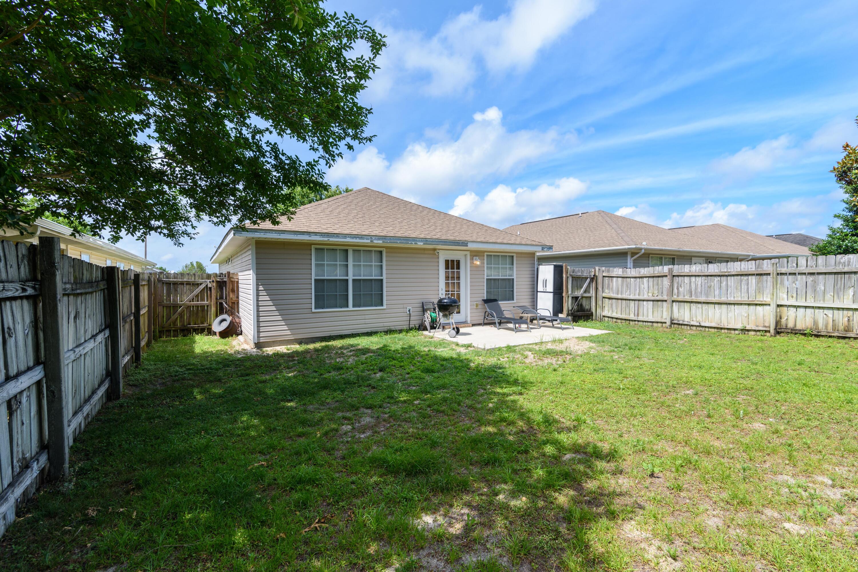 SHADOW LAKES - Residential