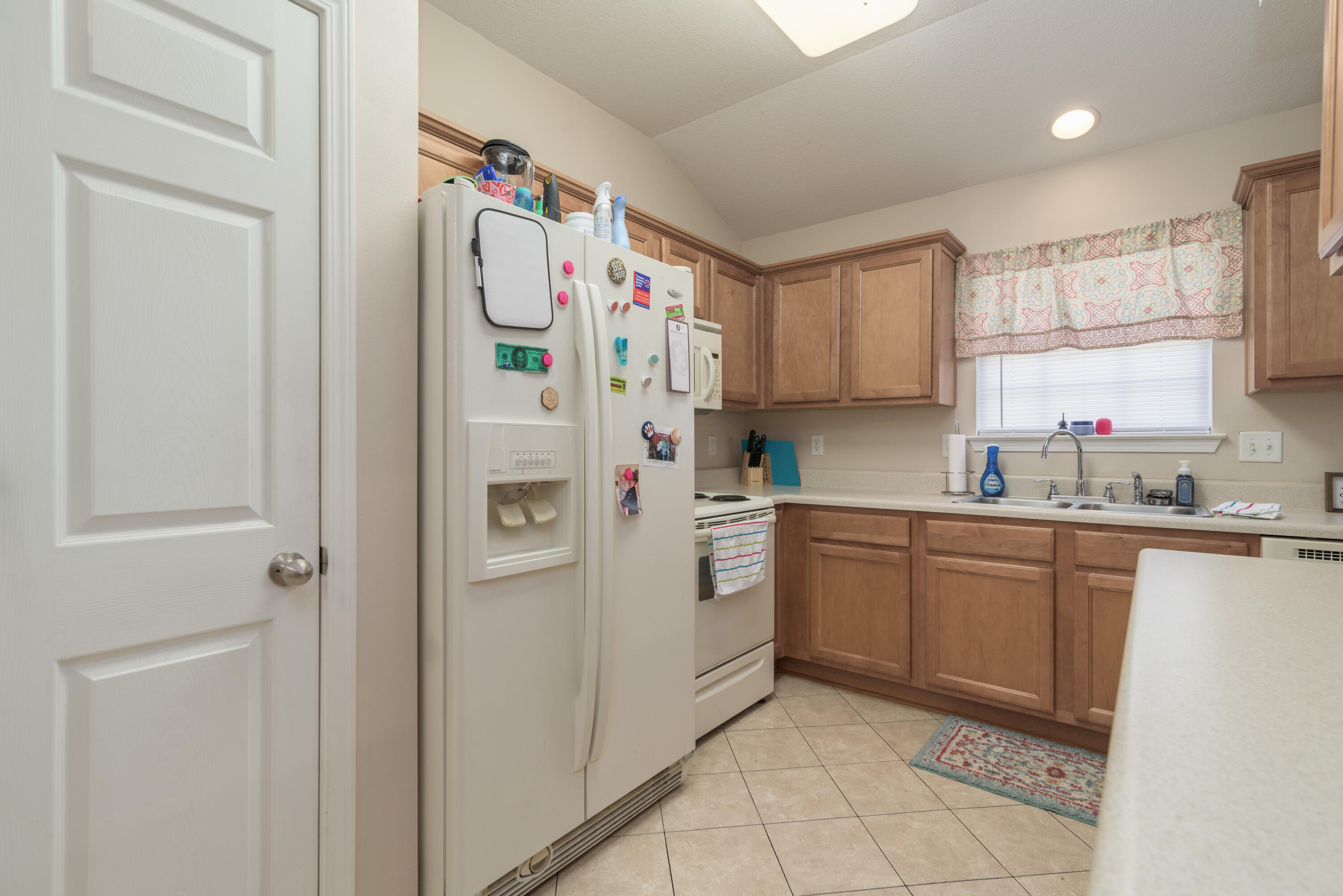 SHADOW LAKES - Residential