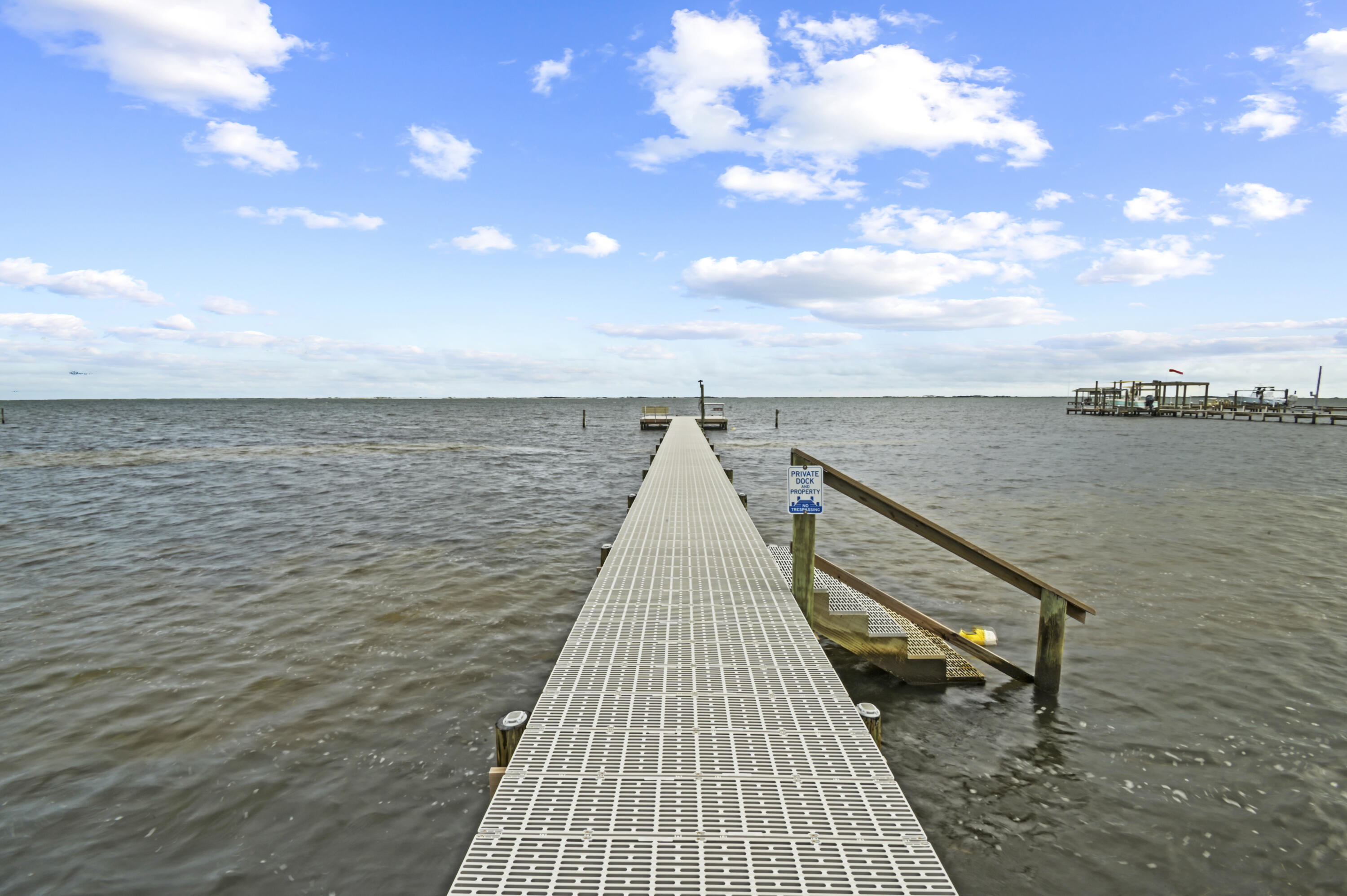 SOUNDWIND CONDO - Residential