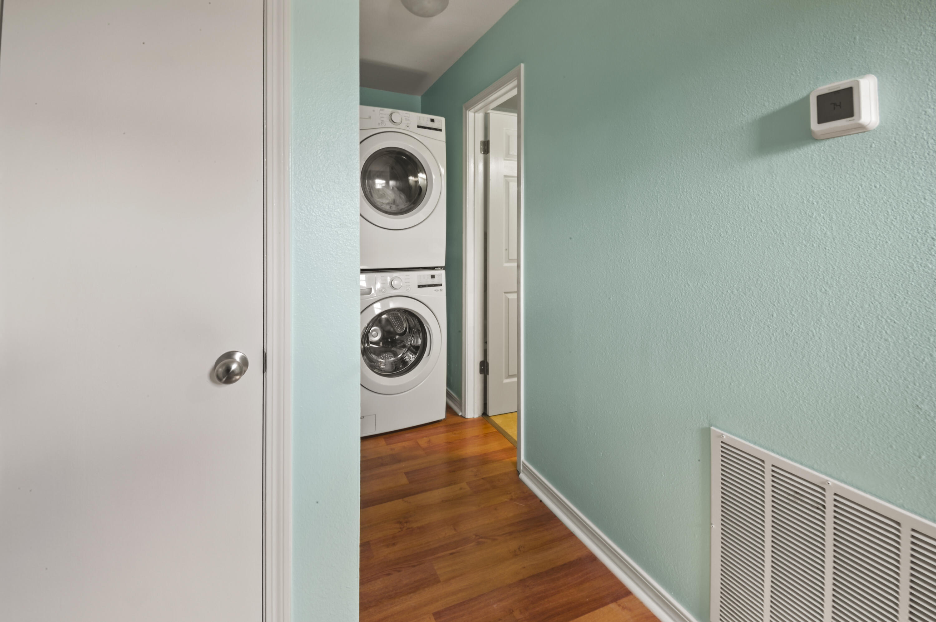 SOUNDWIND CONDO - Residential