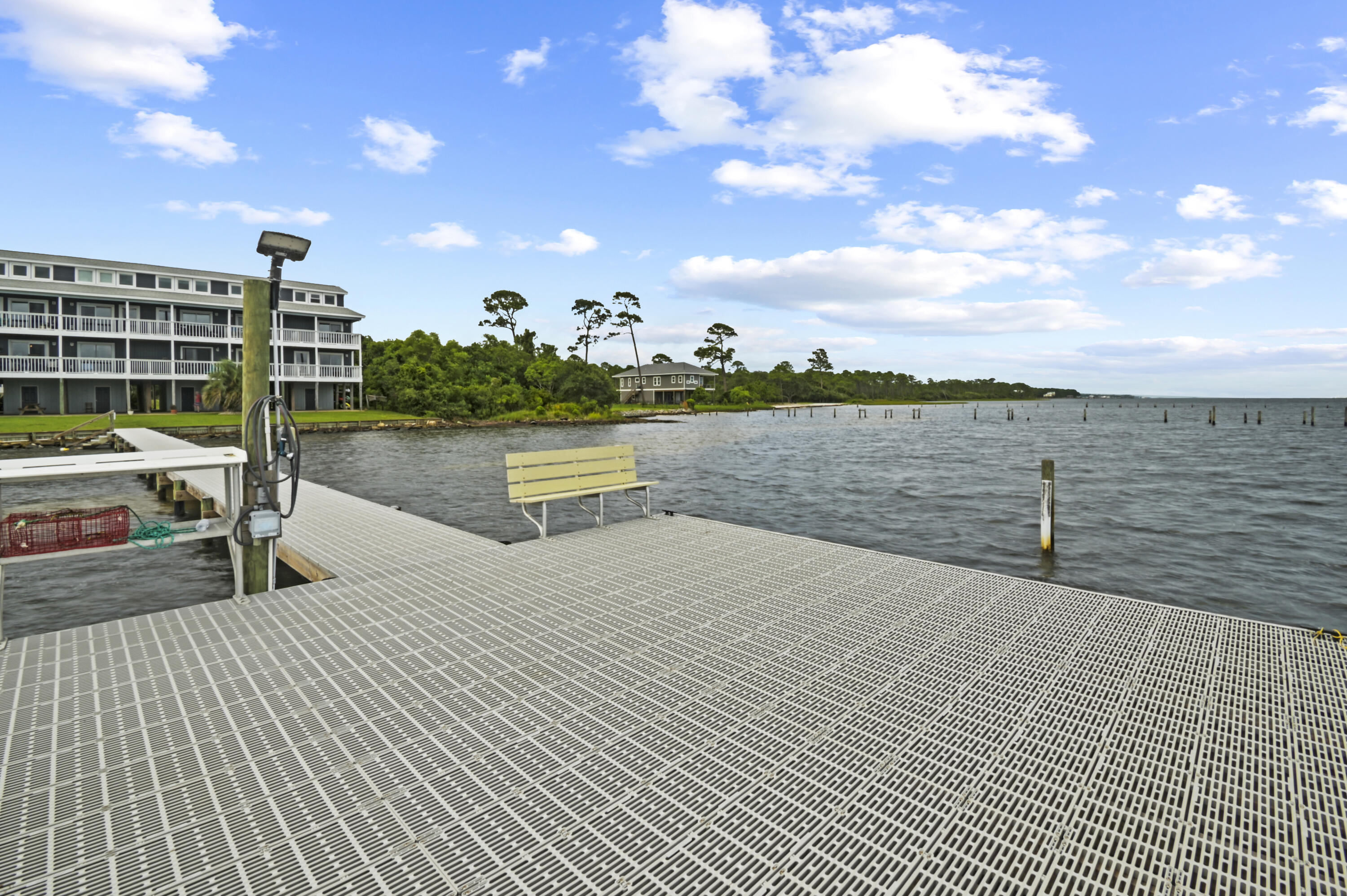 SOUNDWIND CONDO - Residential