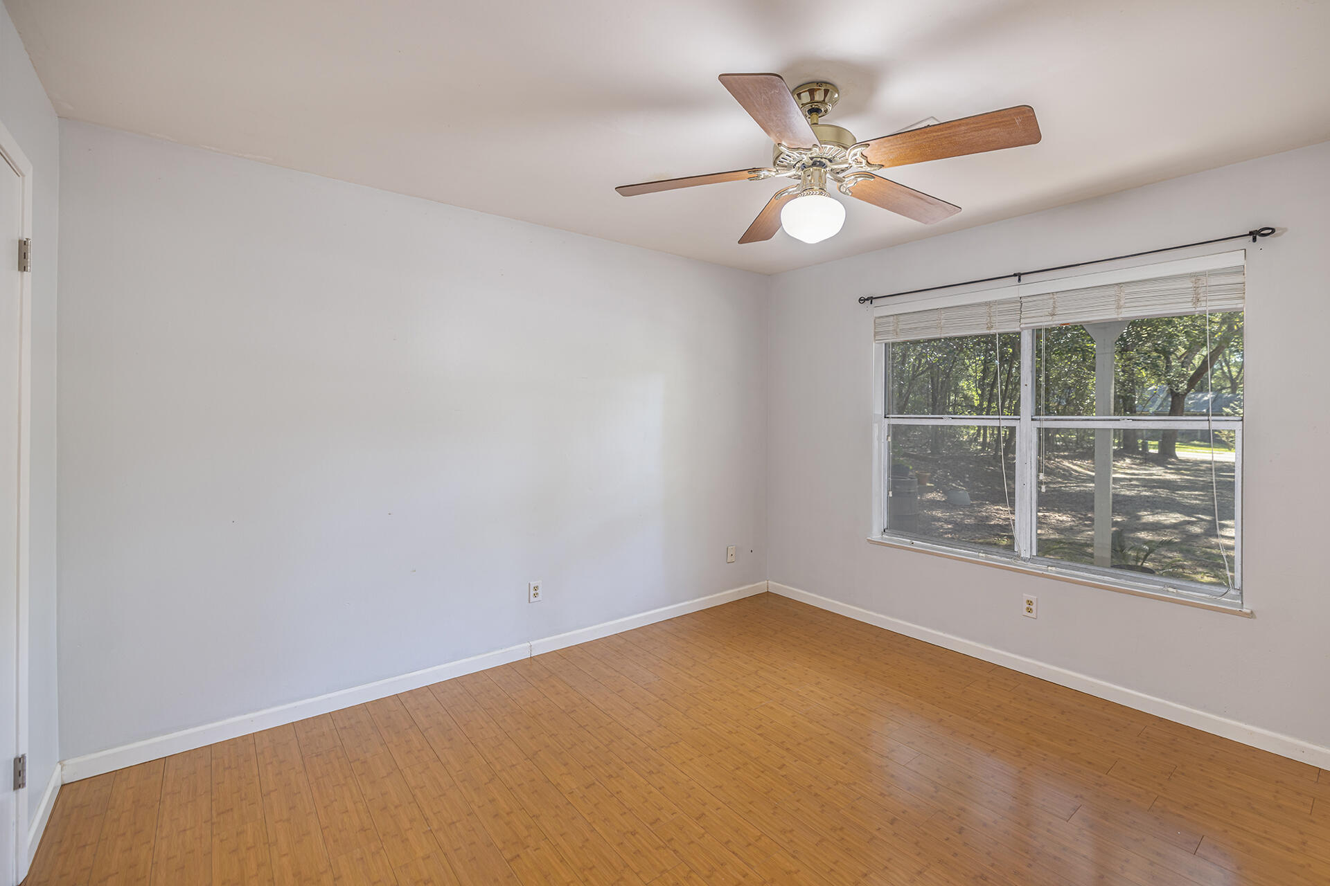 LAKE SHARON ESTATES - Residential