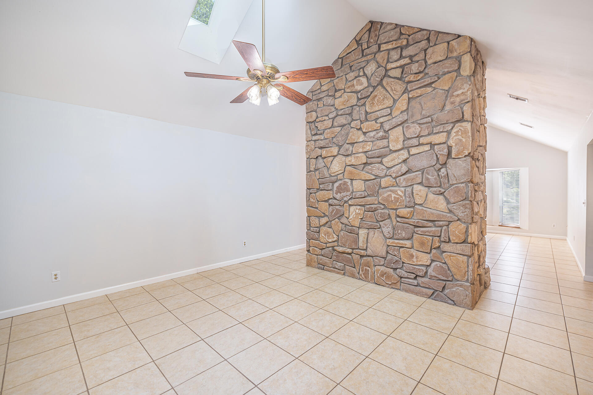 LAKE SHARON ESTATES - Residential