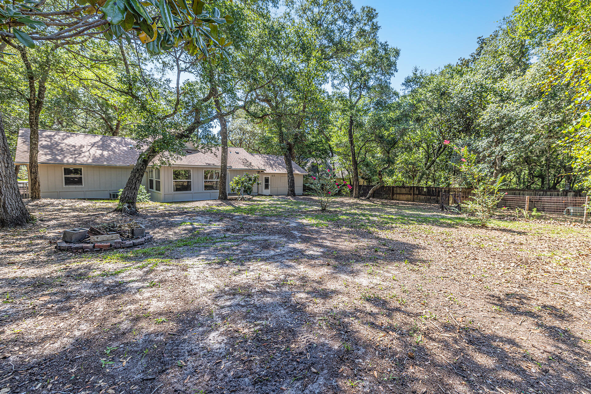 LAKE SHARON ESTATES - Residential