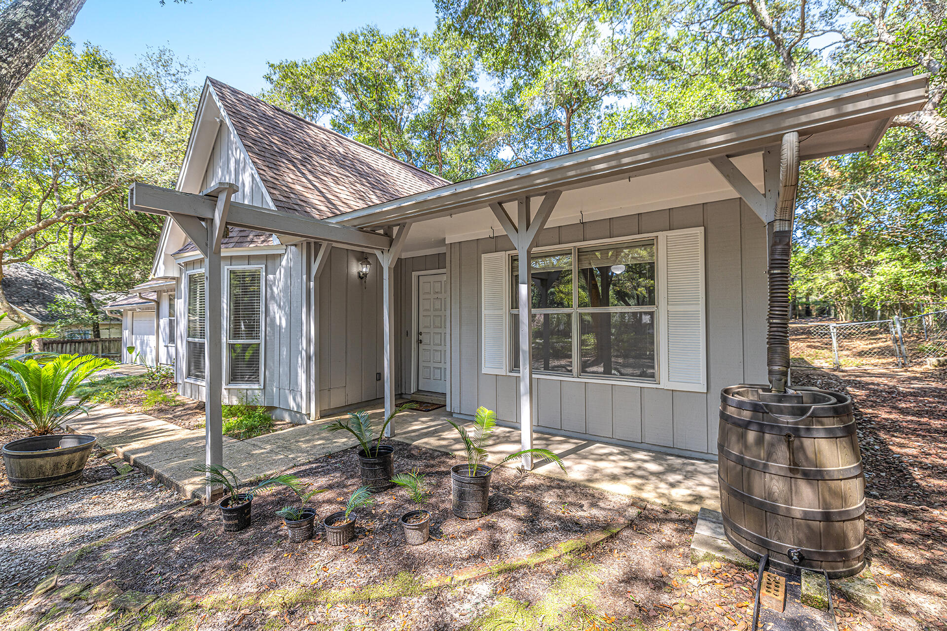 LAKE SHARON ESTATES - Residential