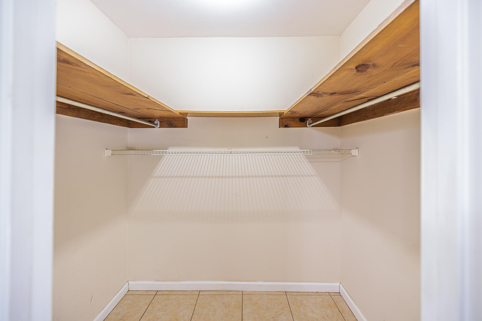 LAKE SHARON ESTATES - Residential