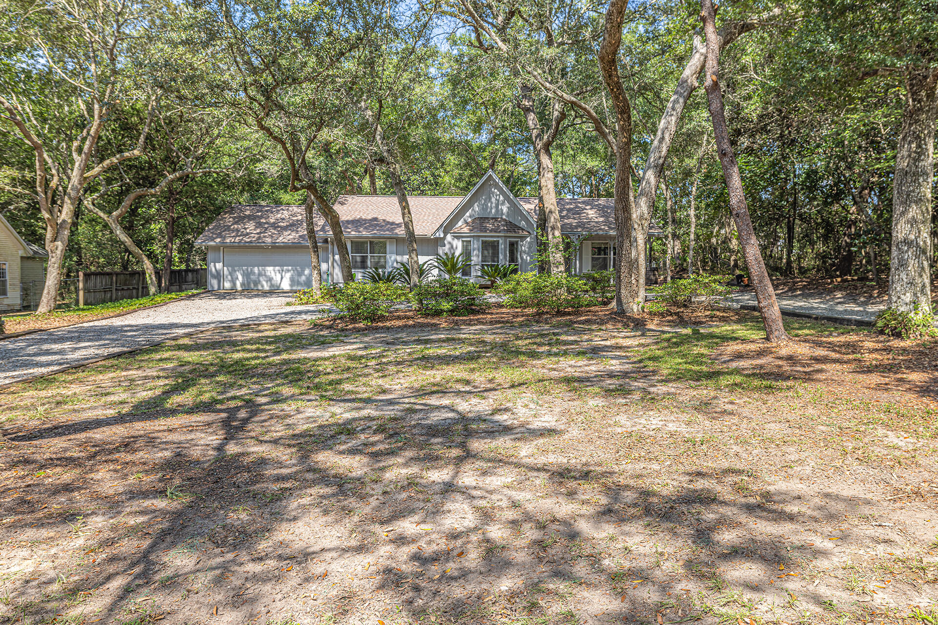 LAKE SHARON ESTATES - Residential