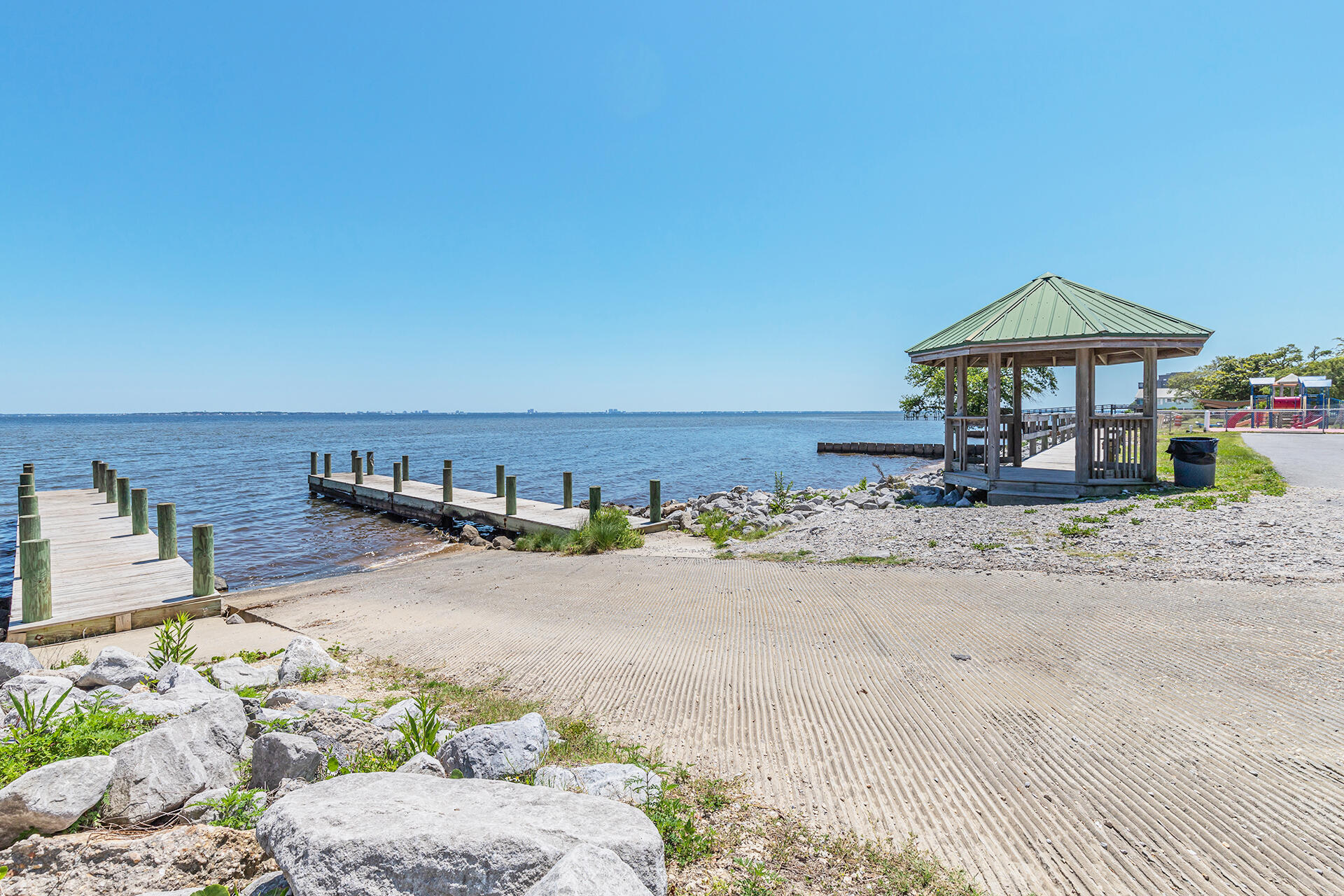 LAKE SHARON ESTATES - Residential