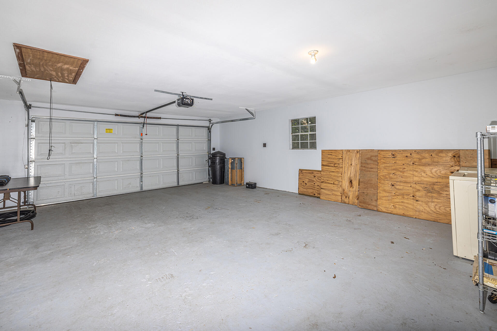 LAKE SHARON ESTATES - Residential