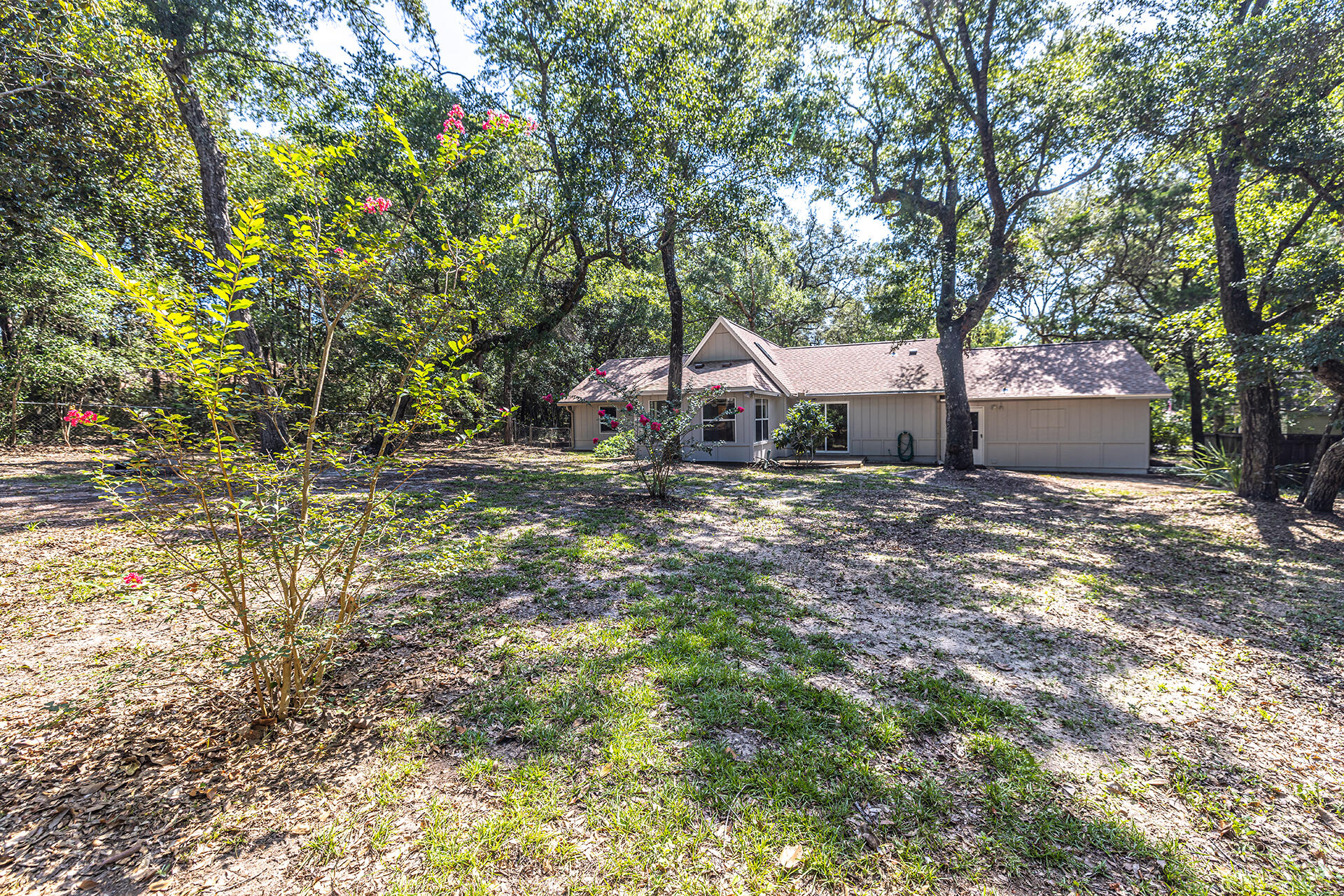 LAKE SHARON ESTATES - Residential