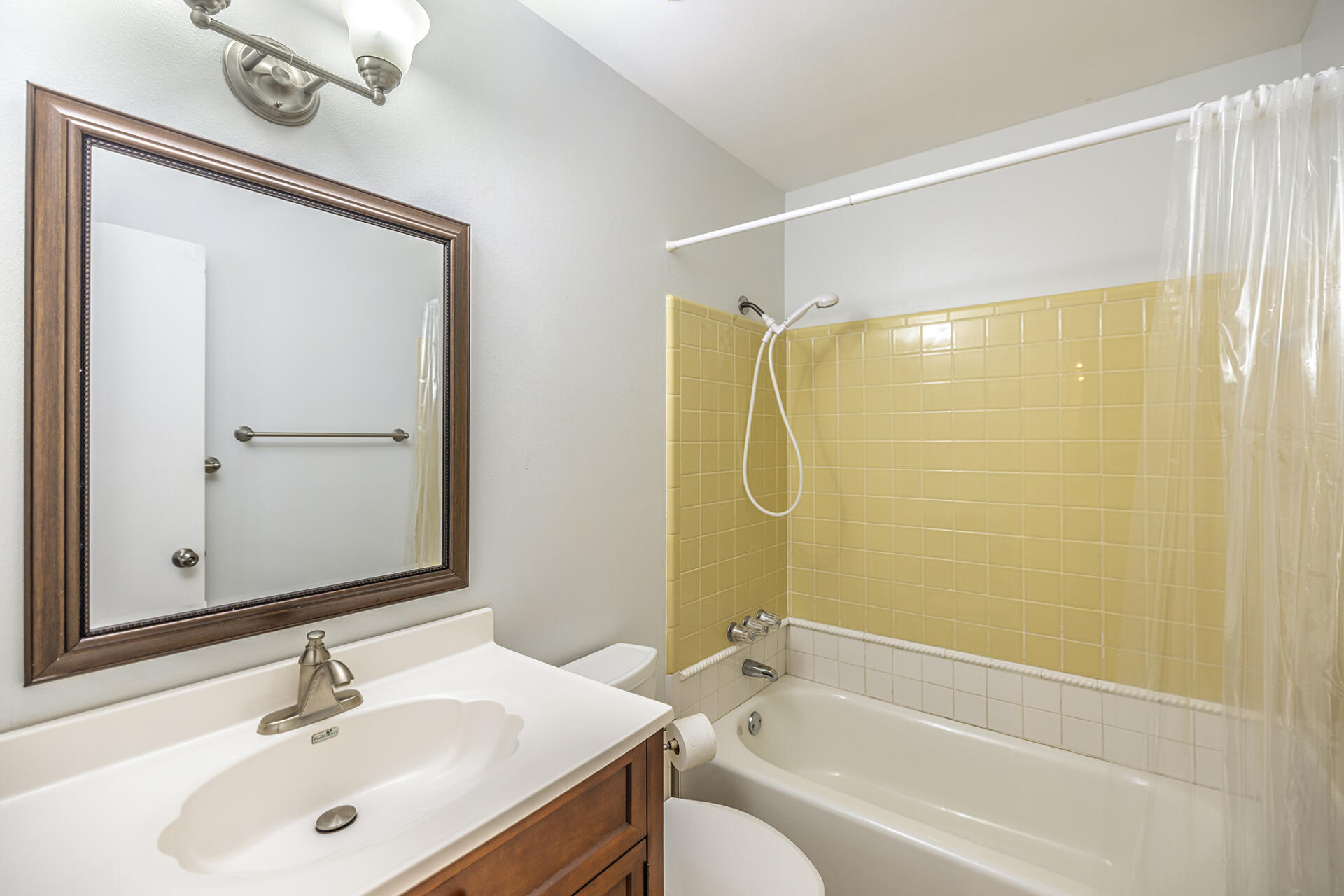 LAKE SHARON ESTATES - Residential