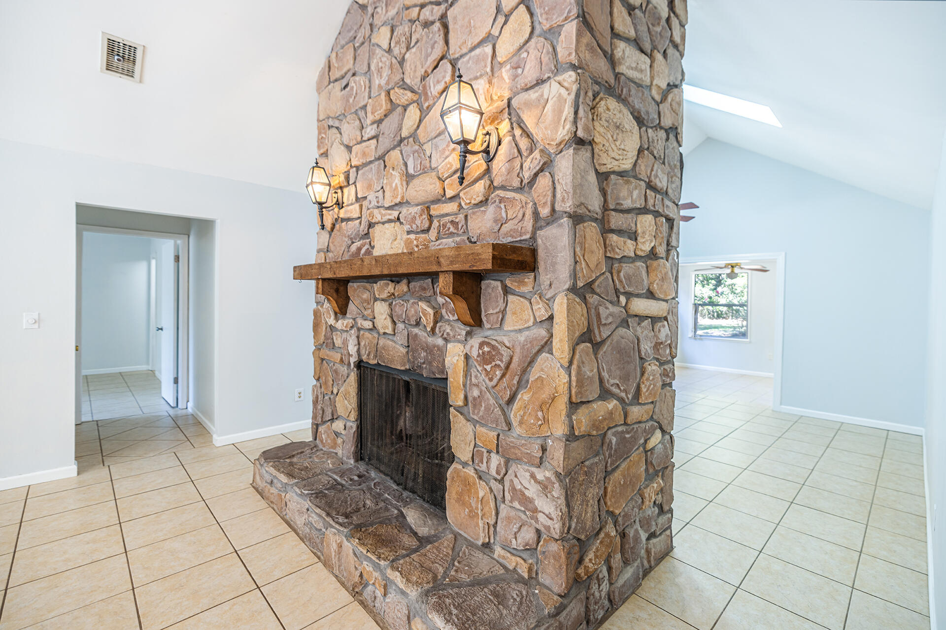 LAKE SHARON ESTATES - Residential