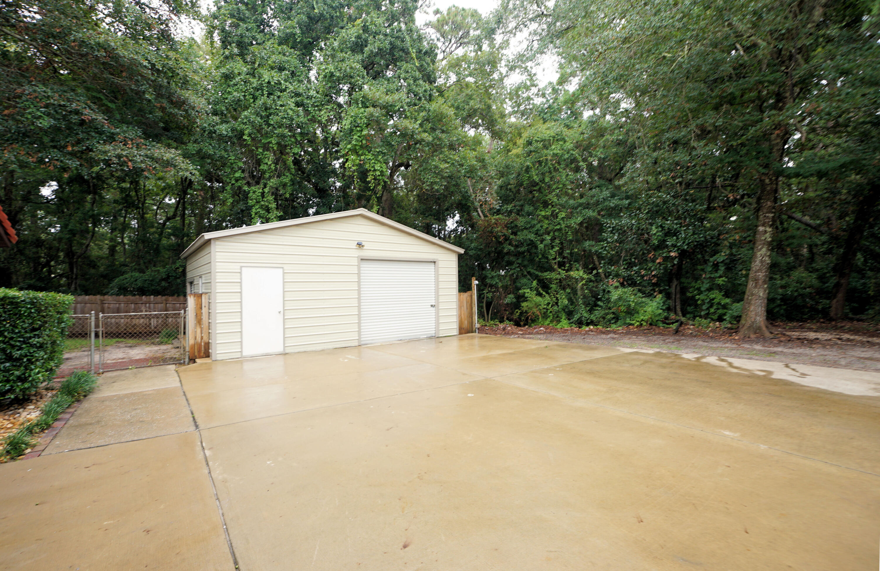 PINEWOOD ESTATES 2 - Residential