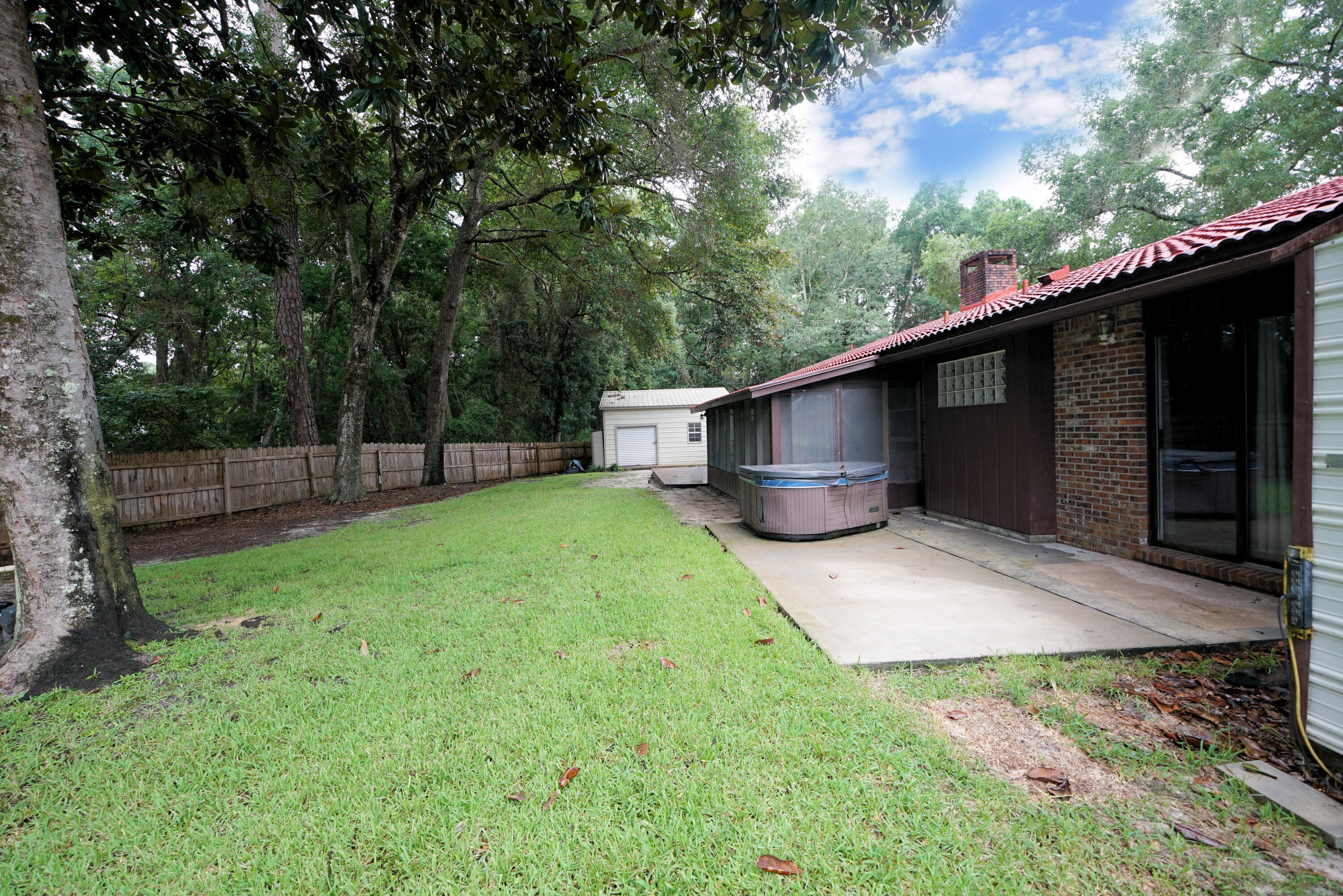 PINEWOOD ESTATES 2 - Residential