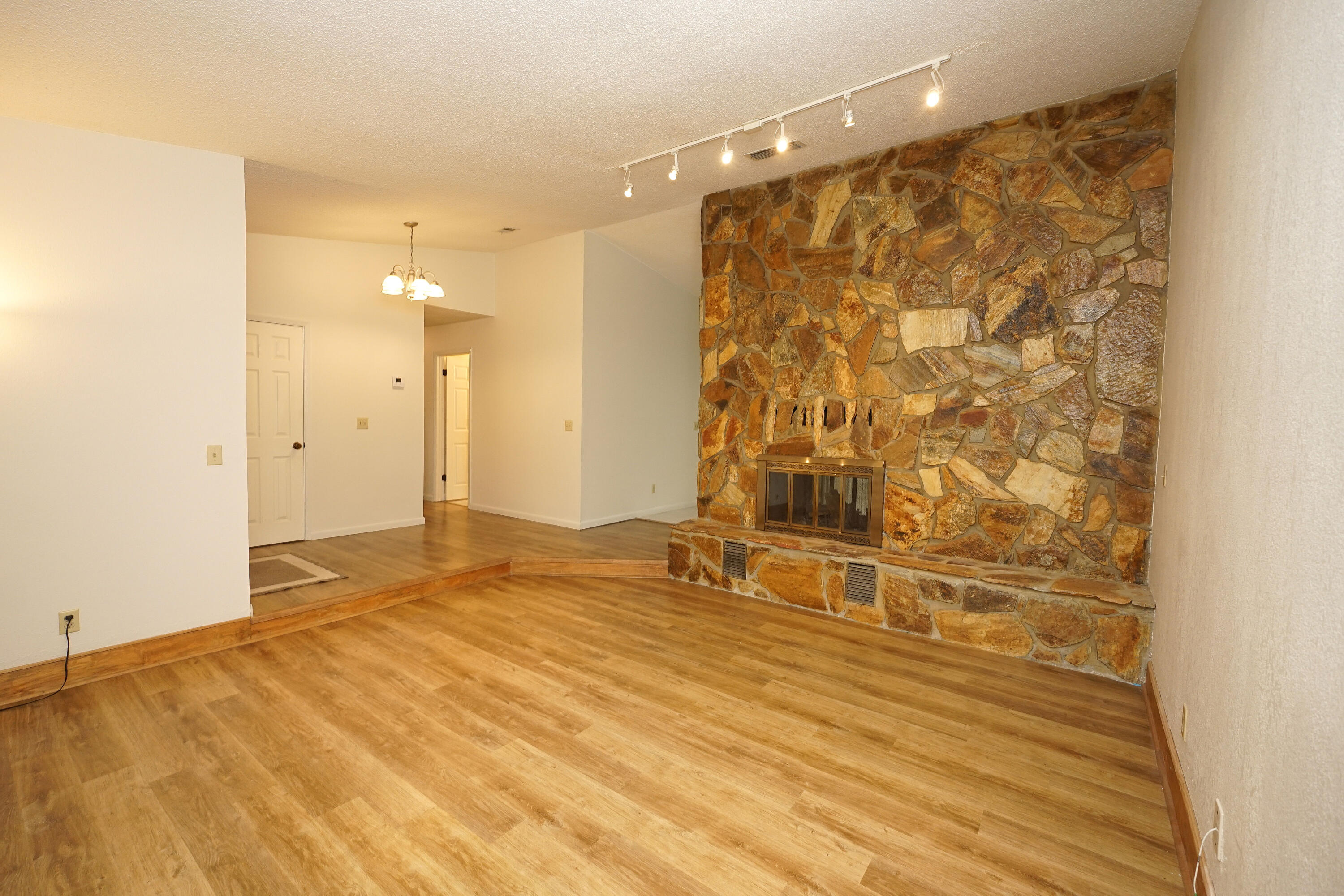 PINEWOOD ESTATES 2 - Residential