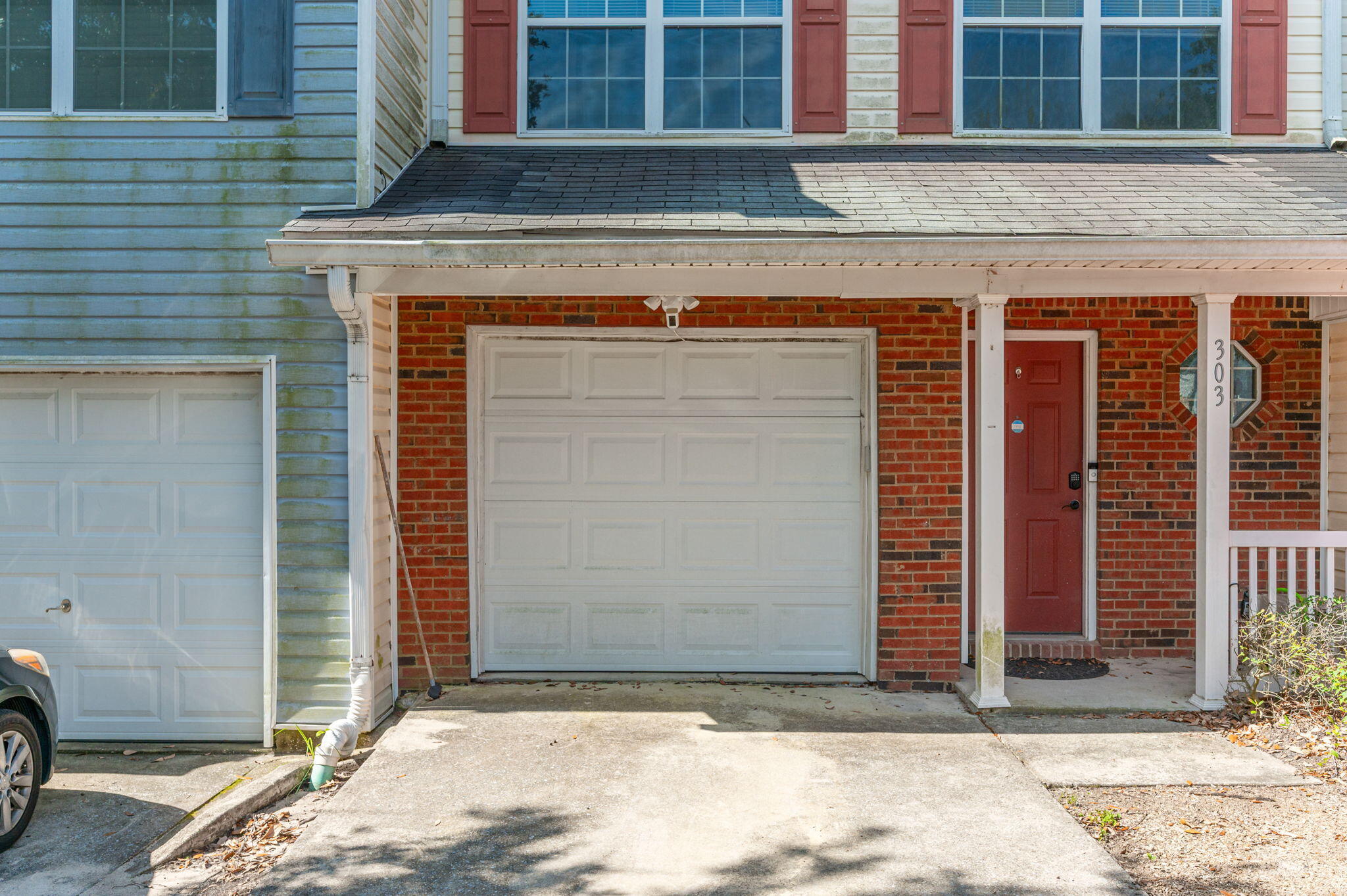 ROLLING PINES - Residential Lease