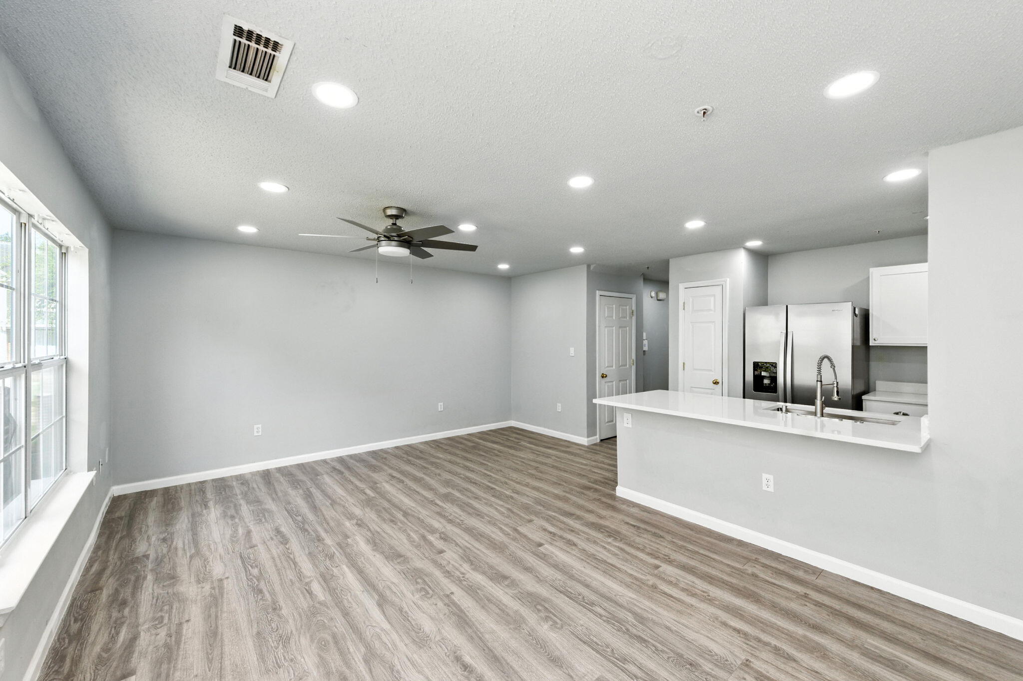 ROLLING PINES - Residential Lease