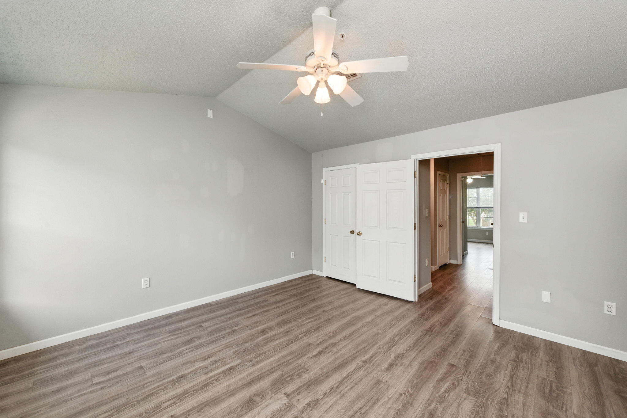 ROLLING PINES - Residential Lease