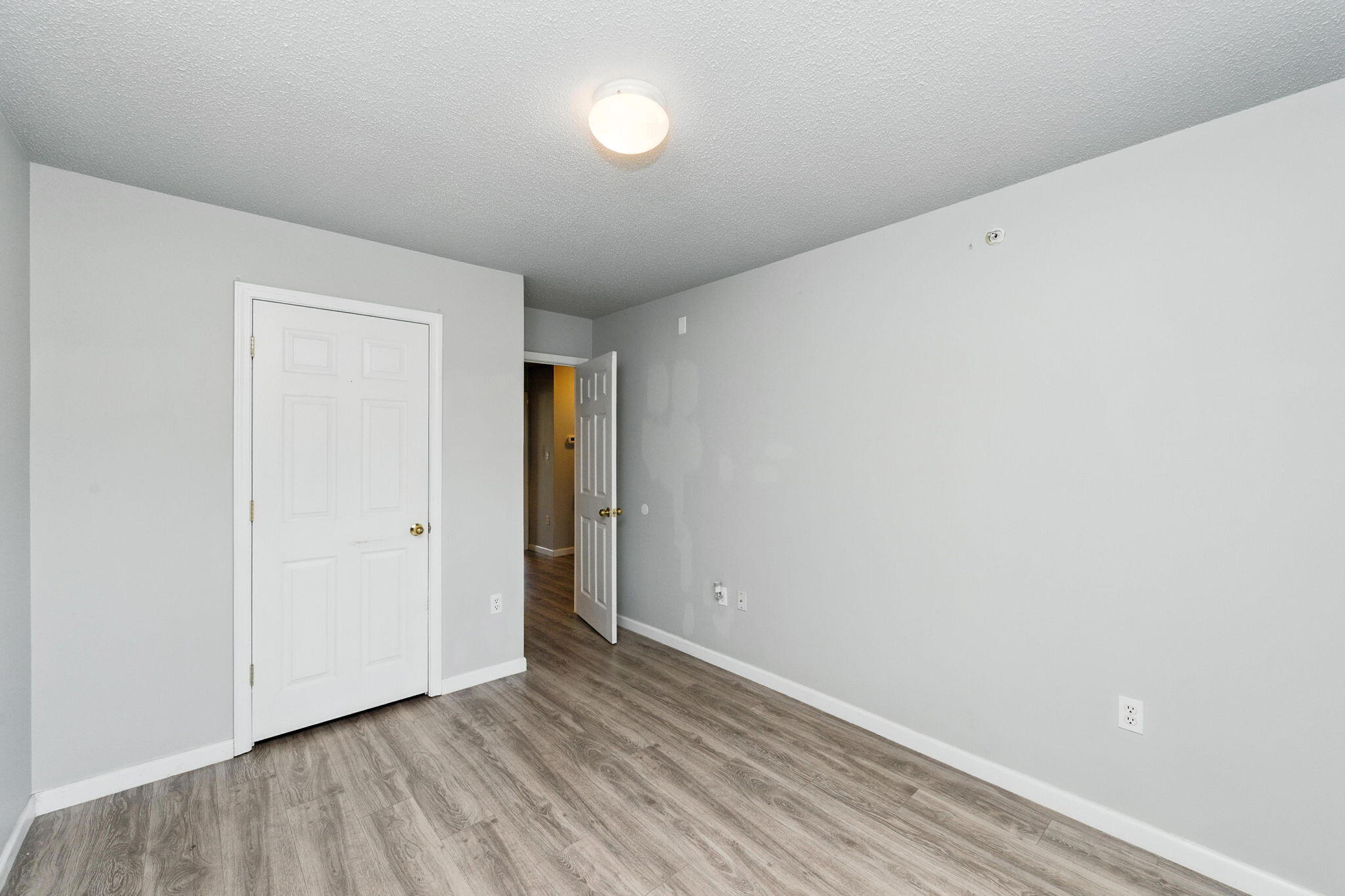 ROLLING PINES - Residential Lease
