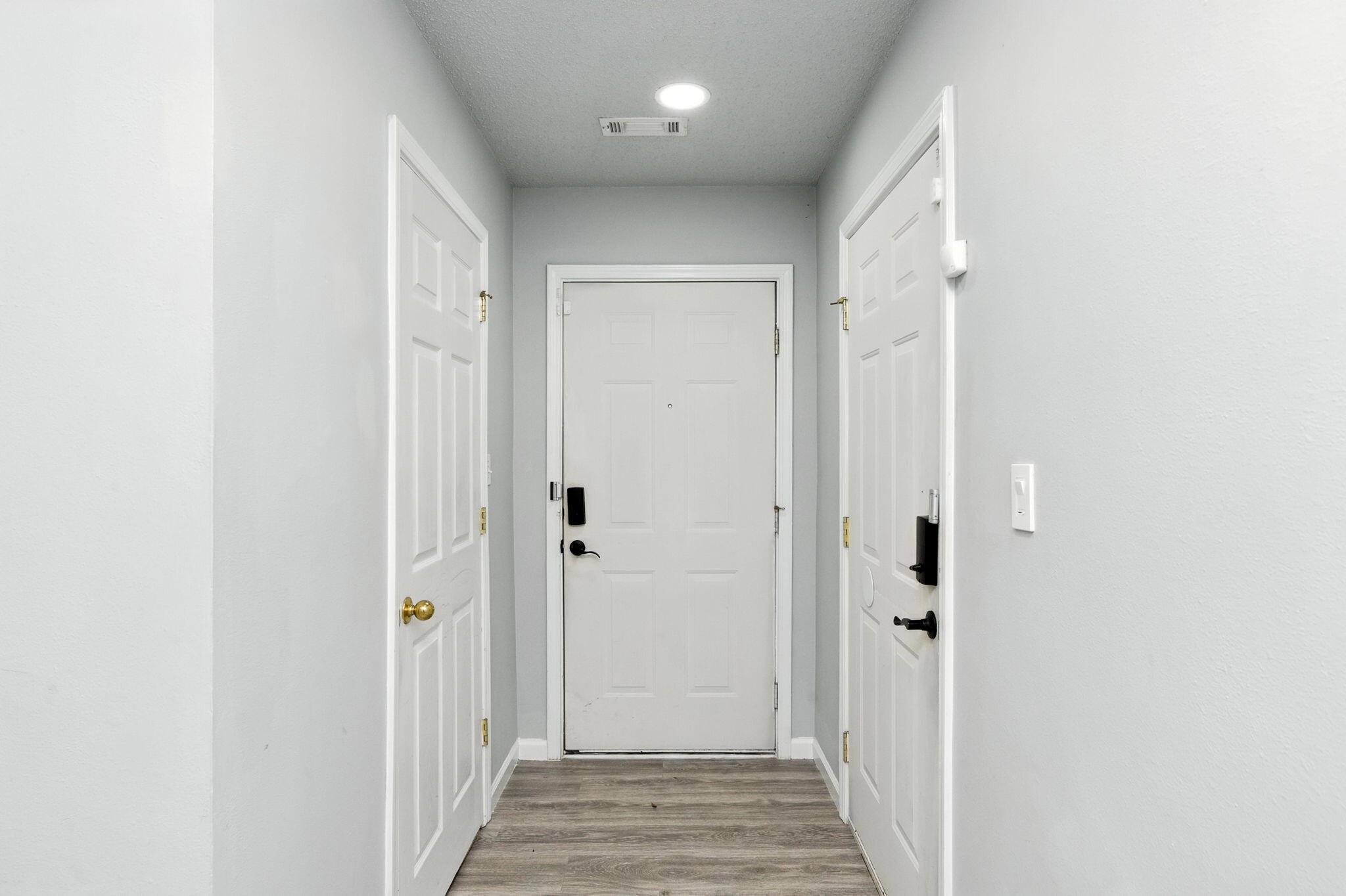 ROLLING PINES - Residential Lease