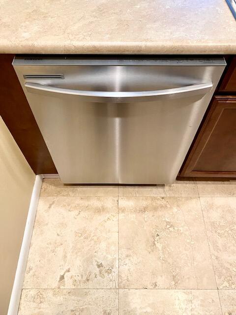 FAIR OAKS VILLAGE CONDO - Residential