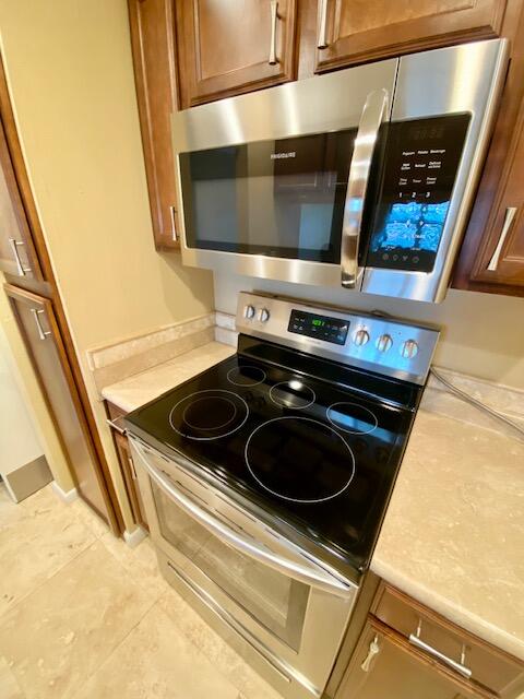 FAIR OAKS VILLAGE CONDO - Residential