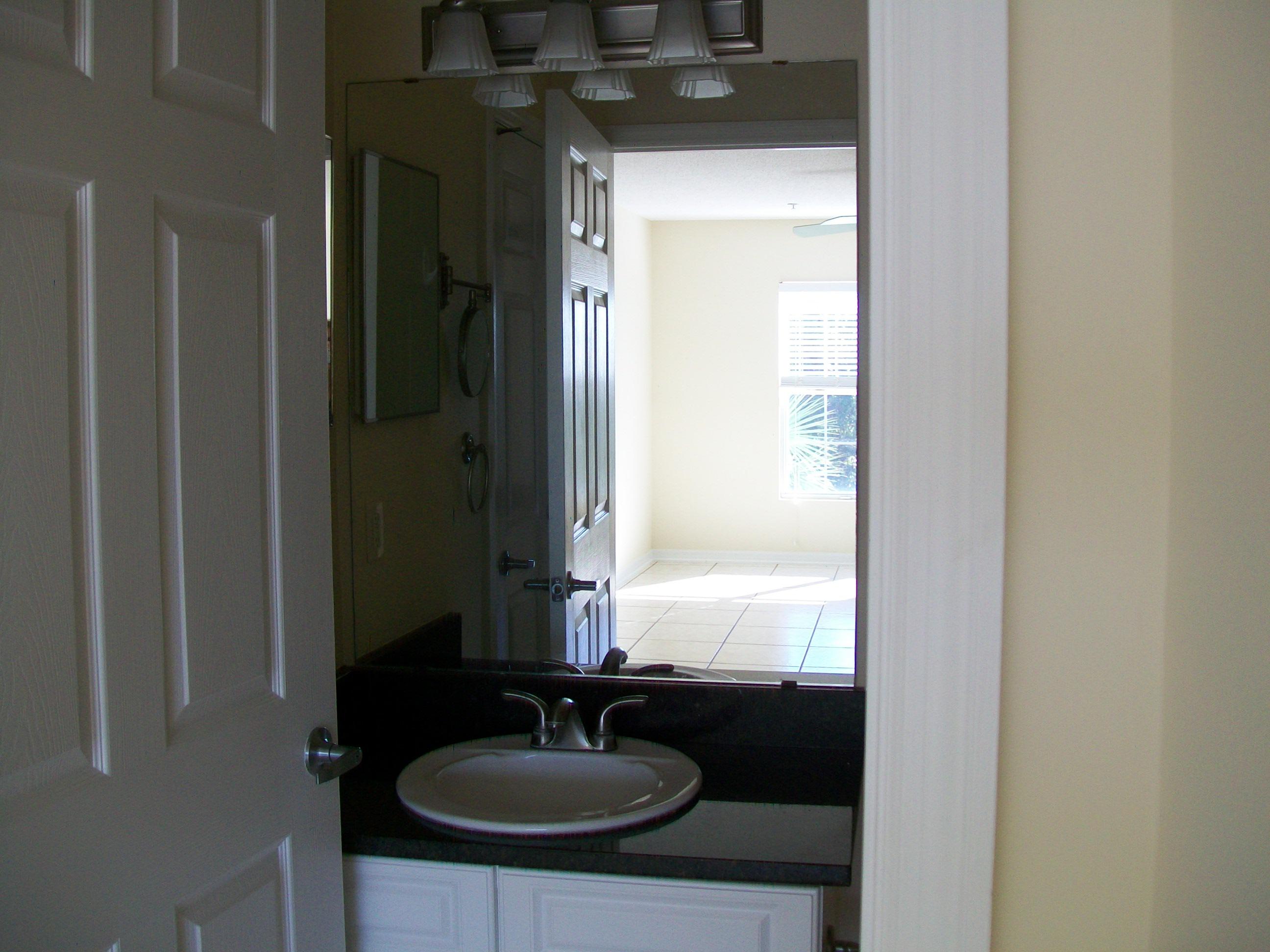 THE FLORIDA CLUB - Residential Lease