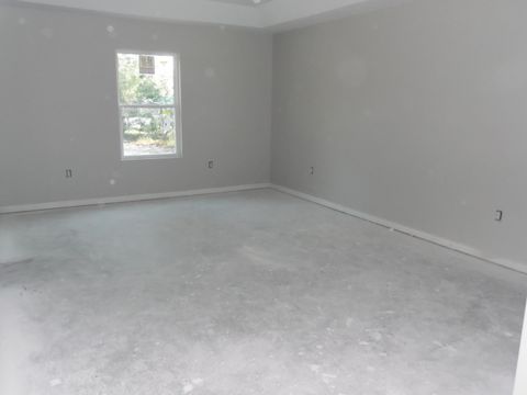 A home in DeFuniak Springs