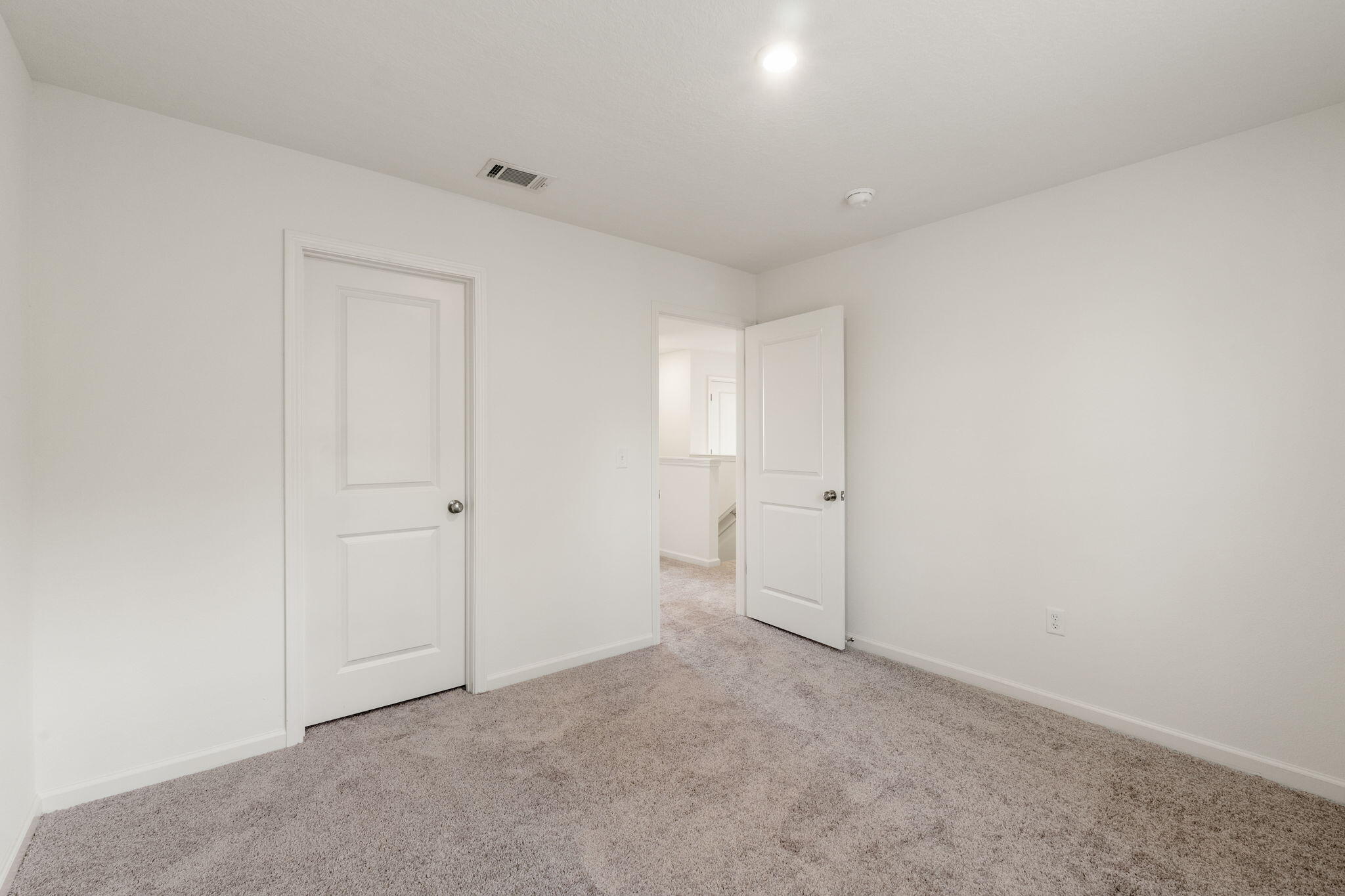 RIVERWALK PH I - Residential Lease