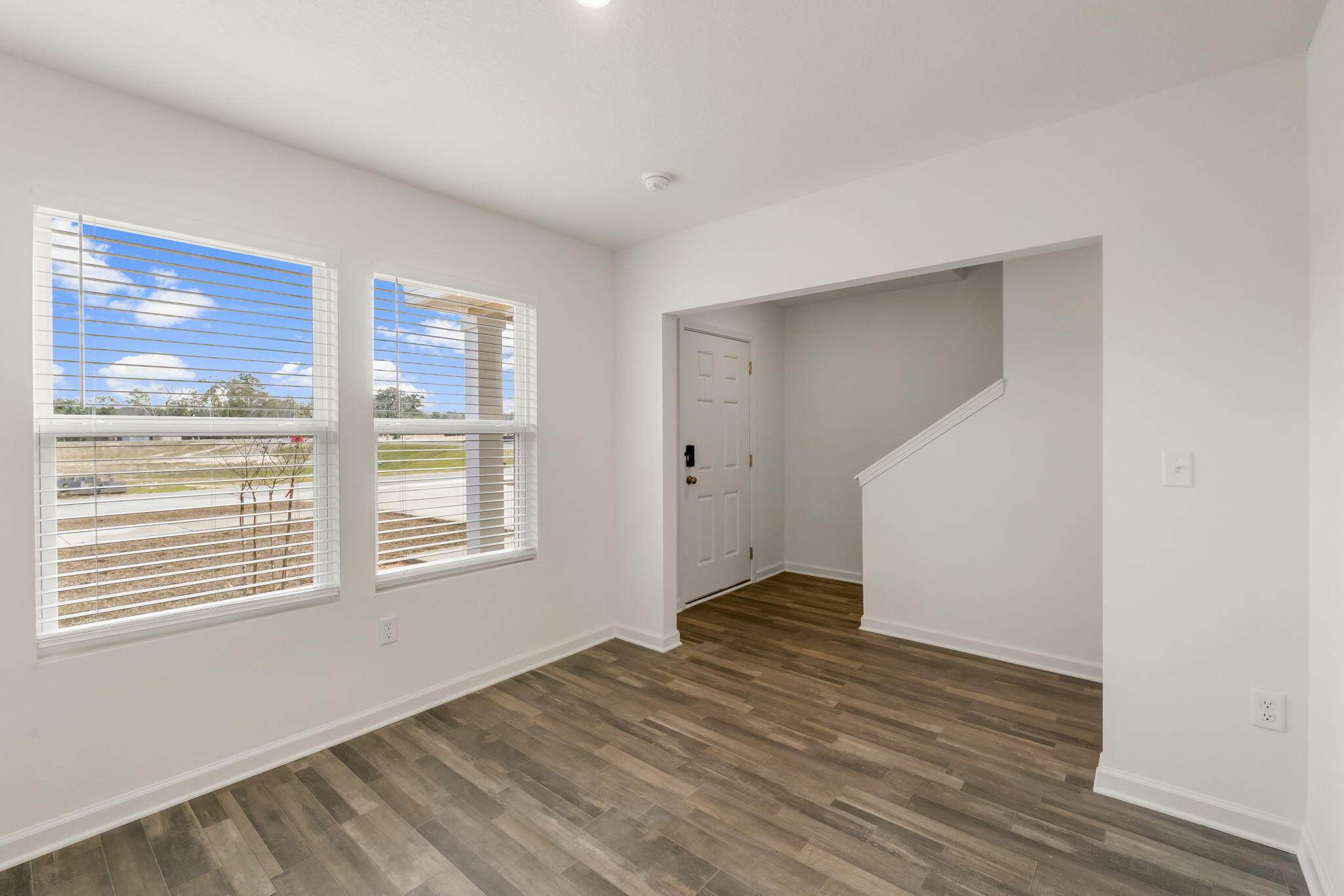 RIVERWALK PH I - Residential Lease