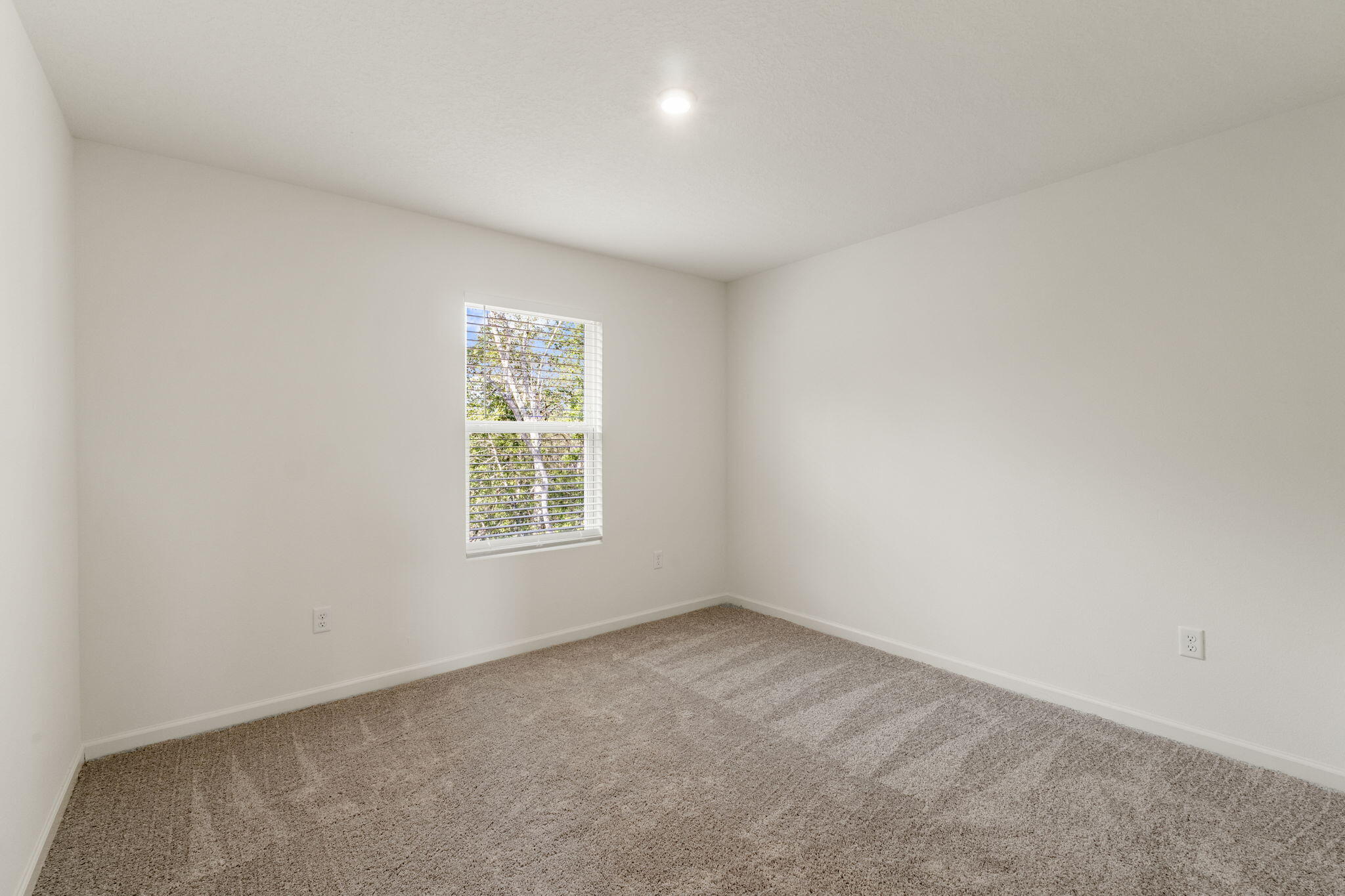 RIVERWALK PH I - Residential Lease